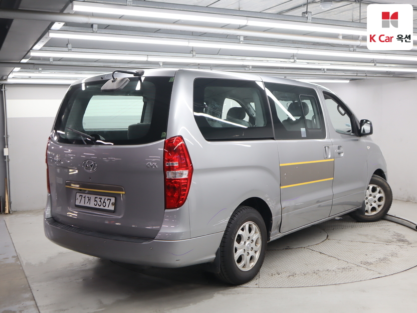 2014 Hyundai Grand Starex