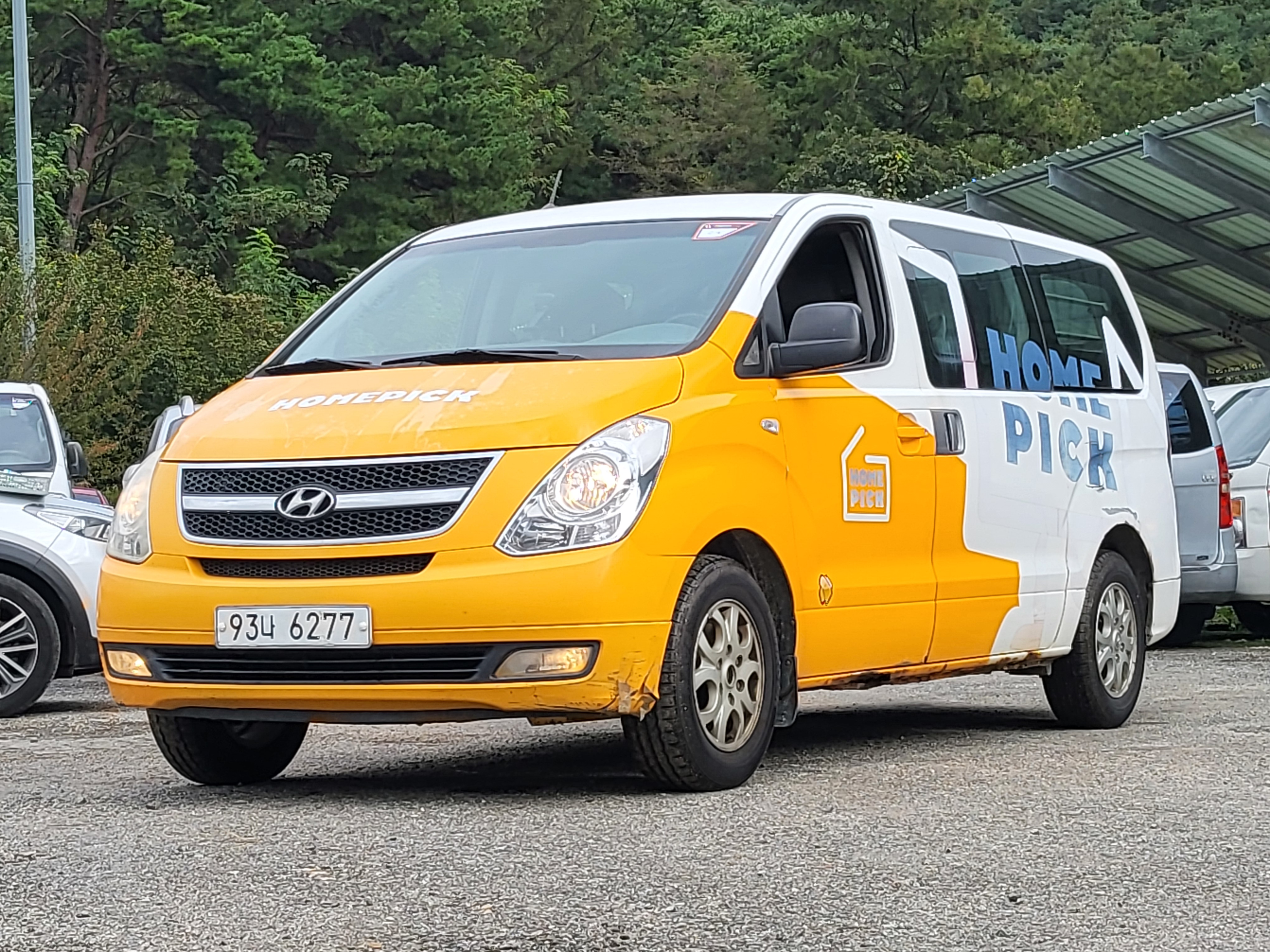 2011 Hyundai Grand Starex