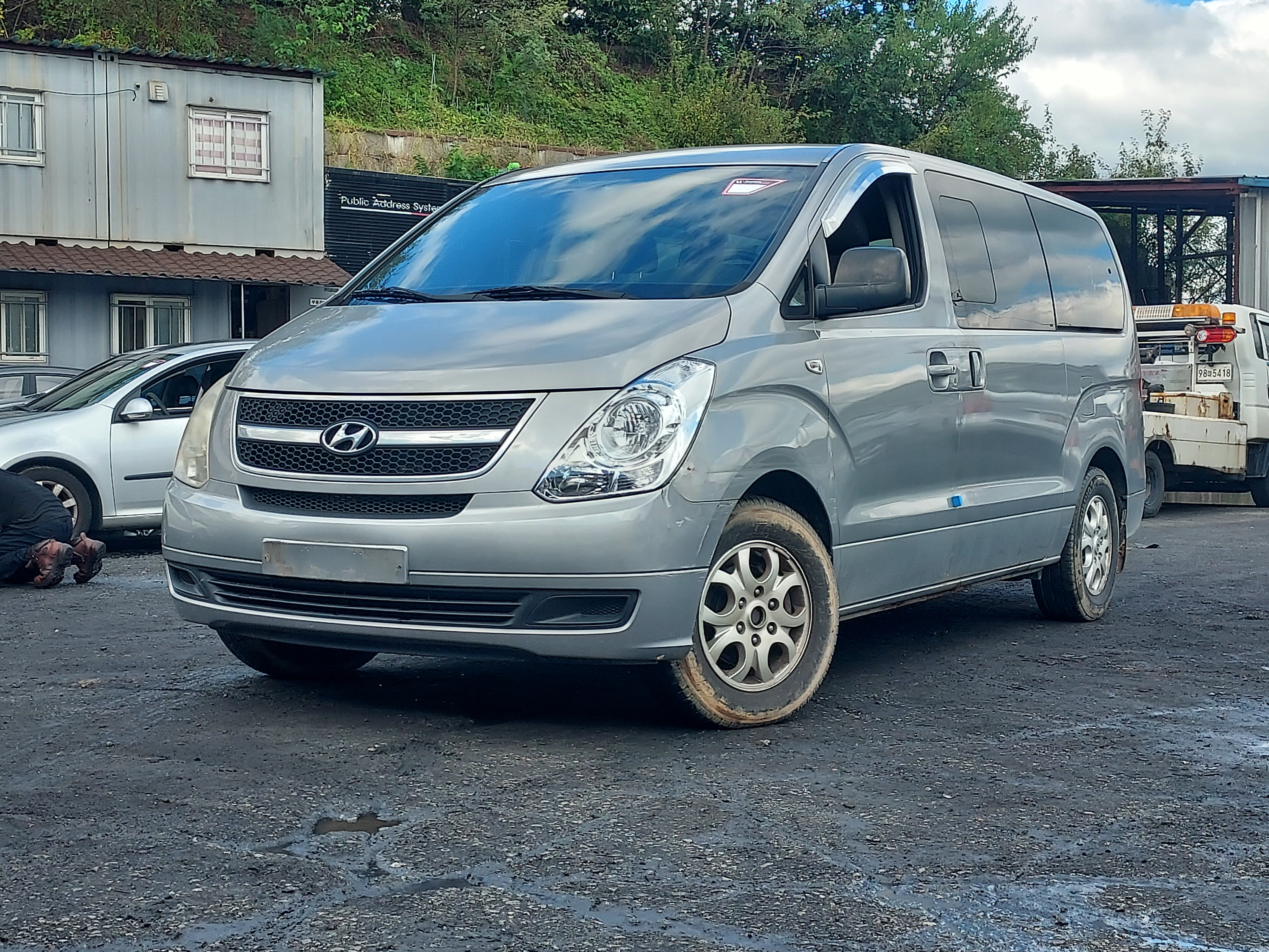 2011 Hyundai Grand Starex