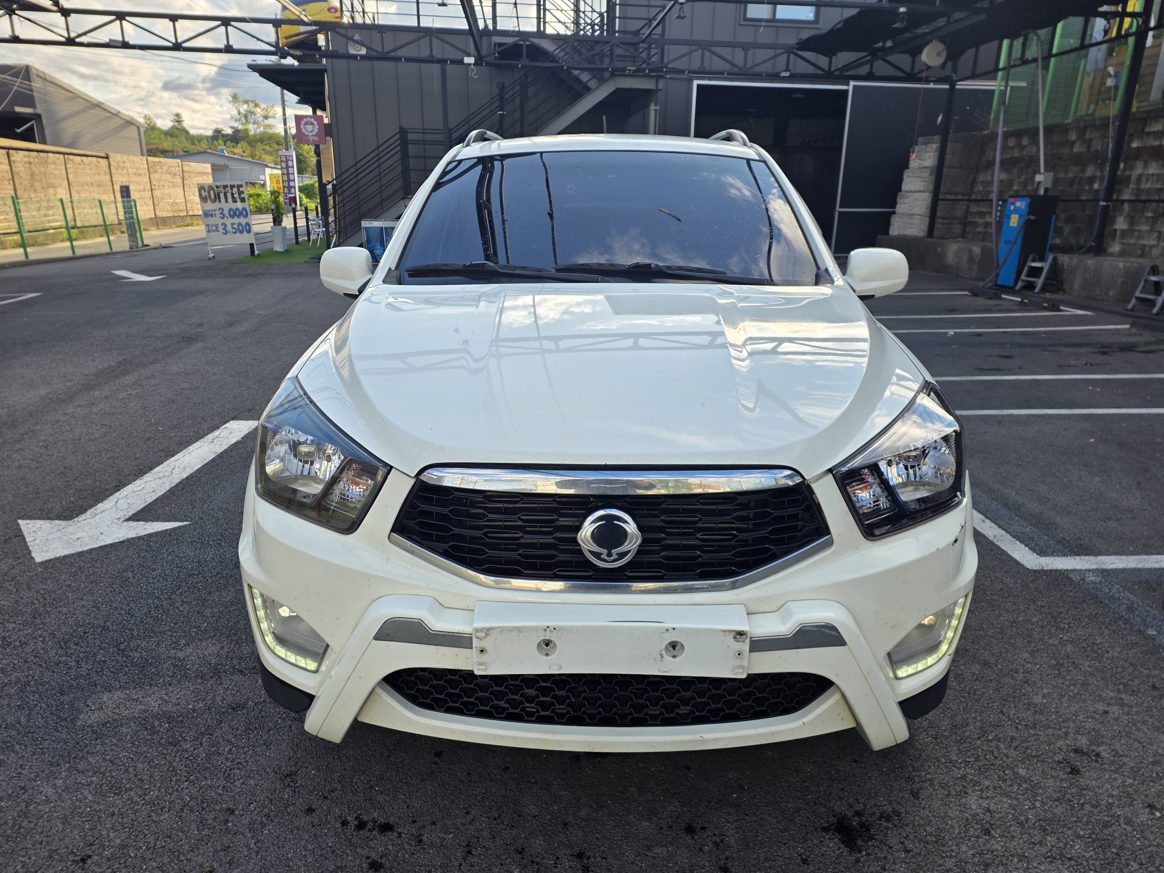 2017 KGM (Ssangyong) The New Korando Sports