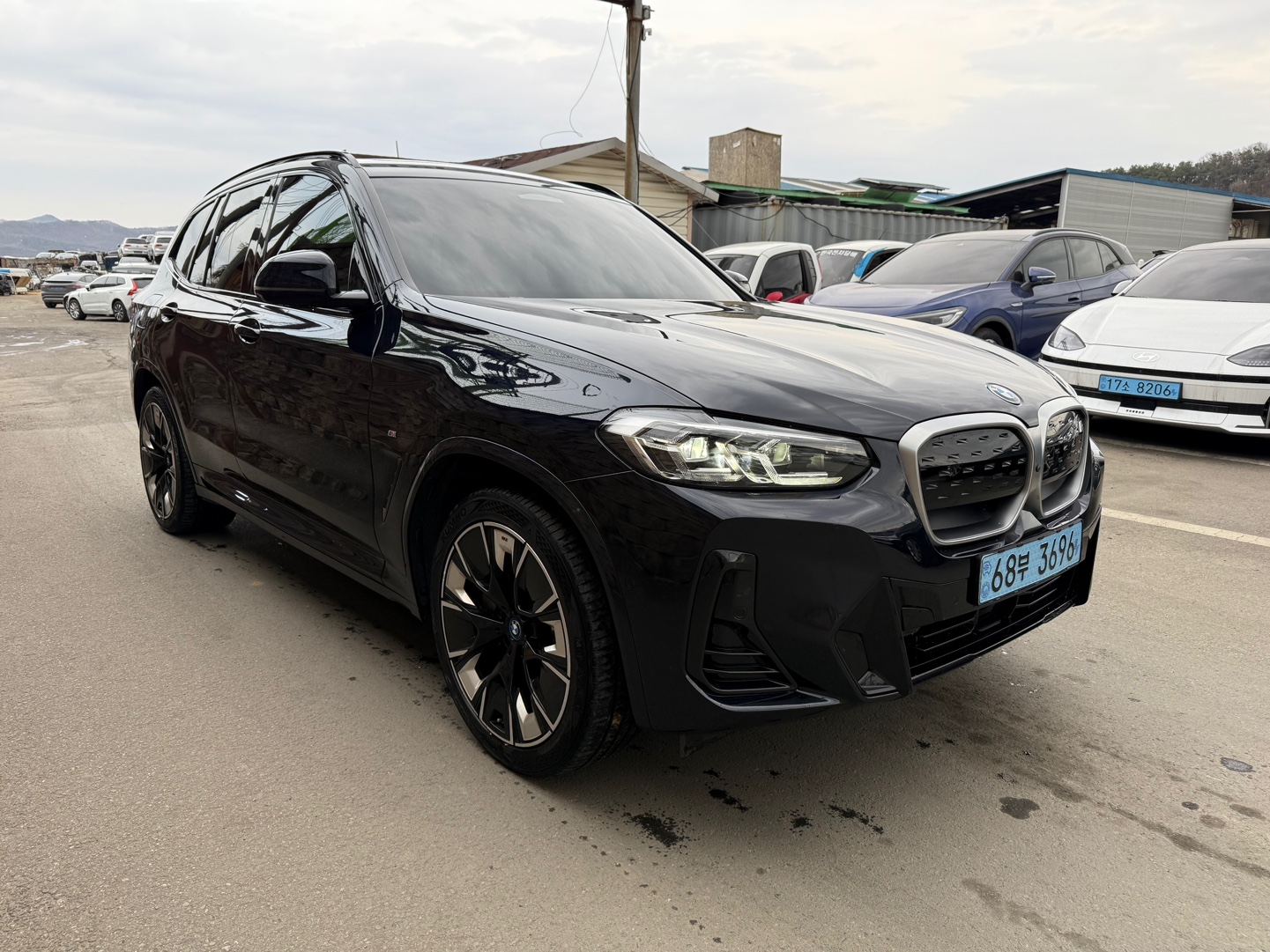 2022 BMW IX3