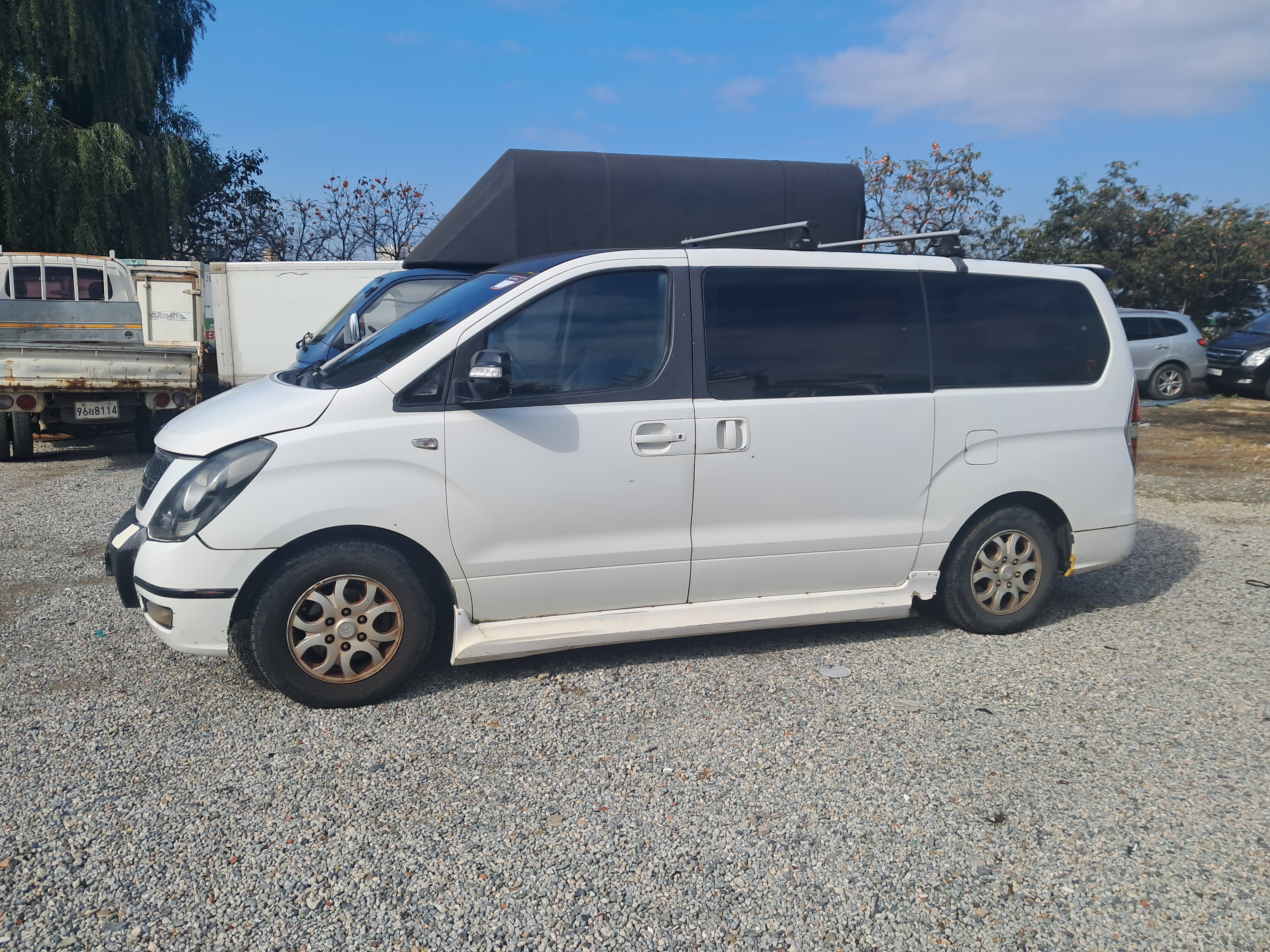 2012 Hyundai Grand Starex