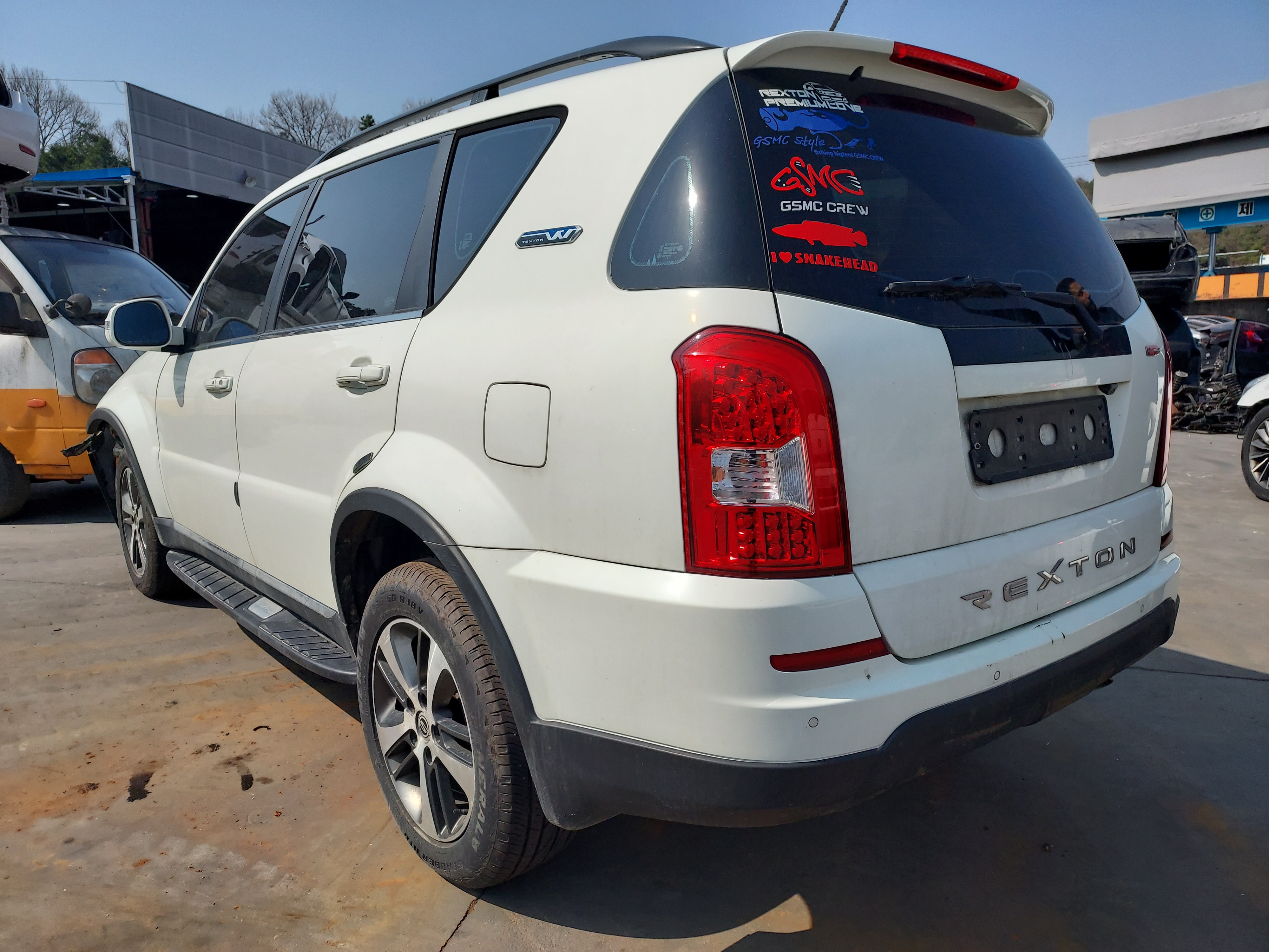2017 KGM (Ssangyong) Rexton W