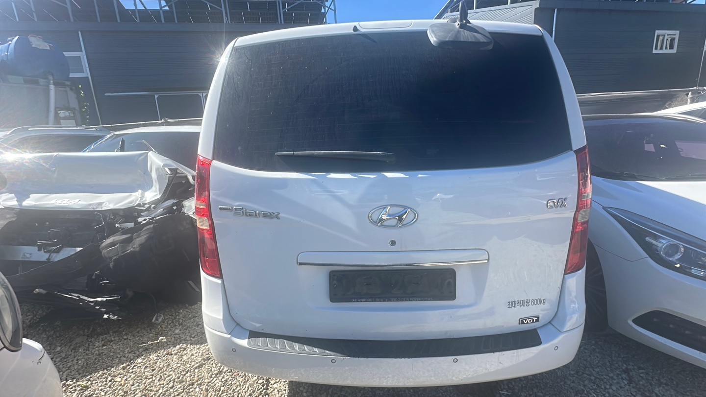 2014 Hyundai Grand Starex