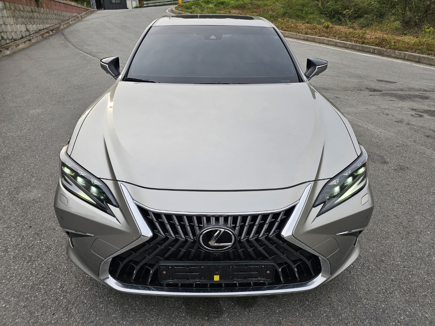 2024 Lexus ES300h 7th Gen