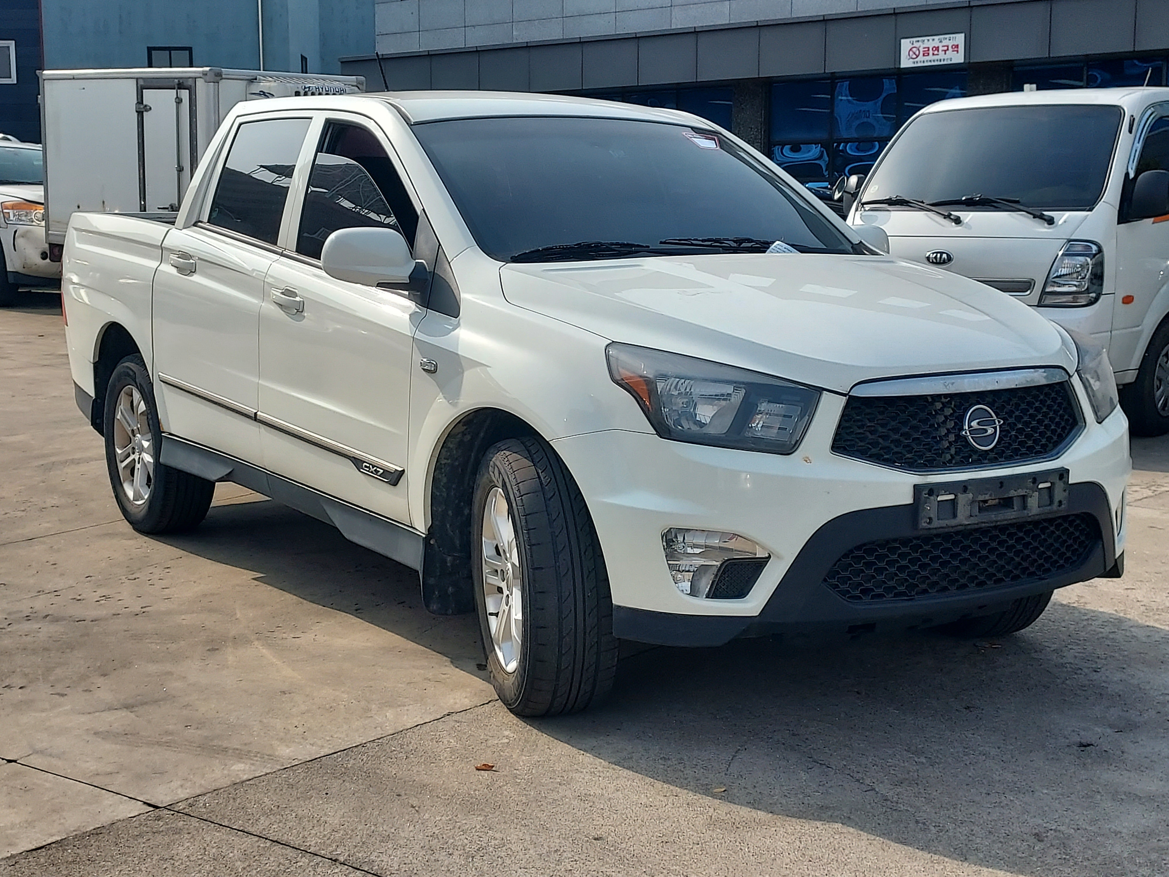 2013 KGM (Ssangyong) Korando Sports