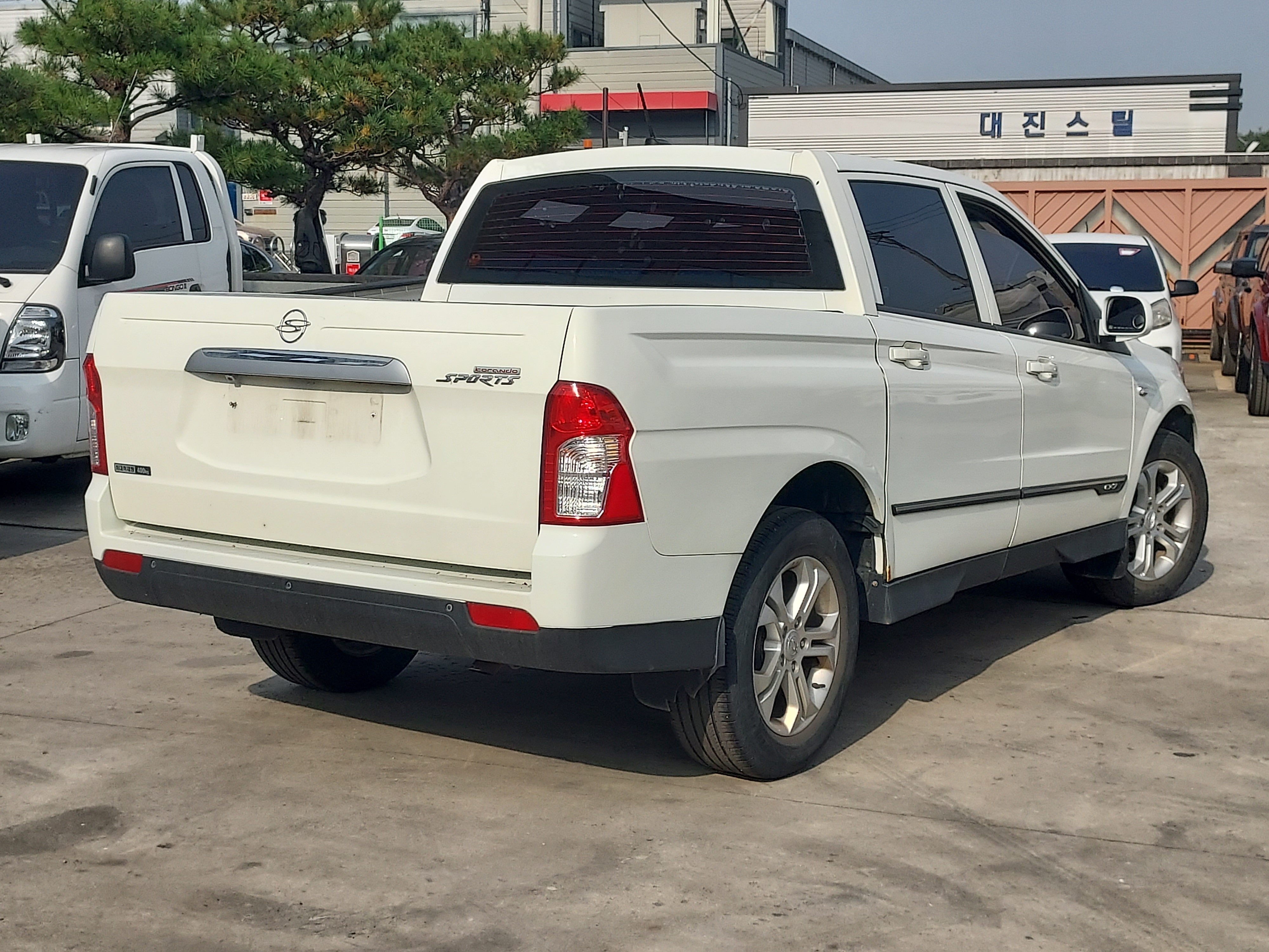 2013 KGM (Ssangyong) Korando Sports
