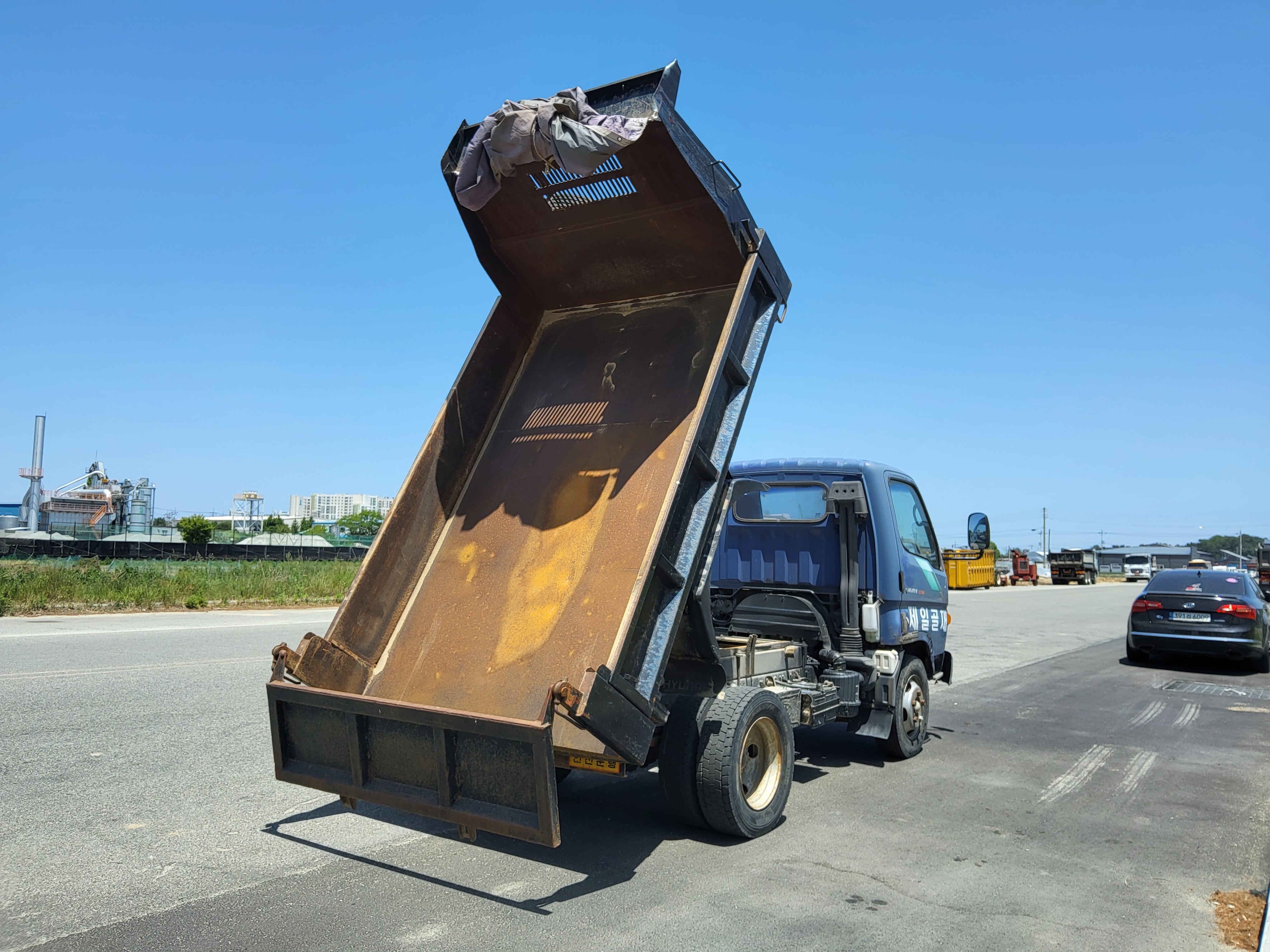 2002 Hyundai Mighty Dump