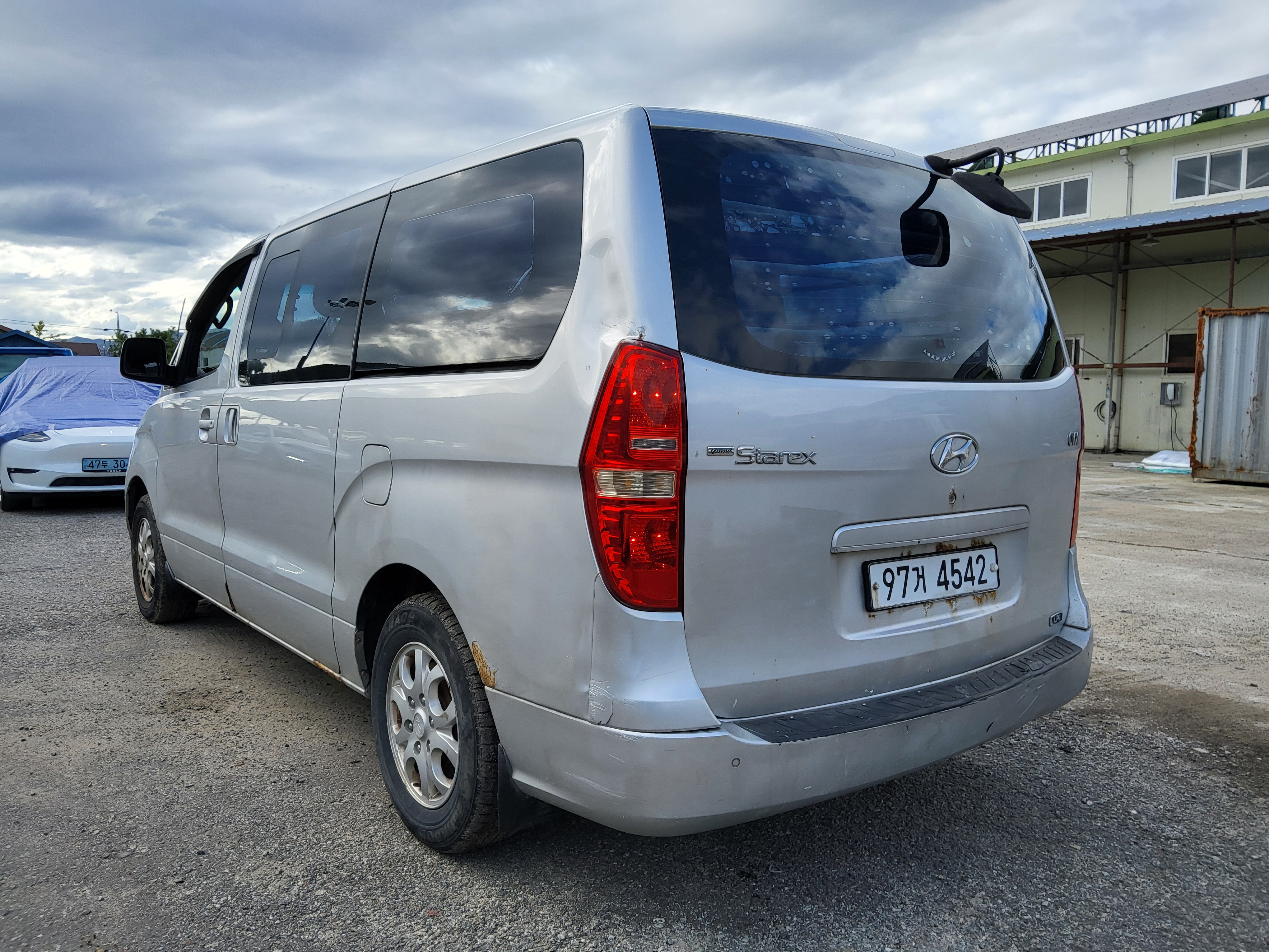 2009 Hyundai Grand Starex