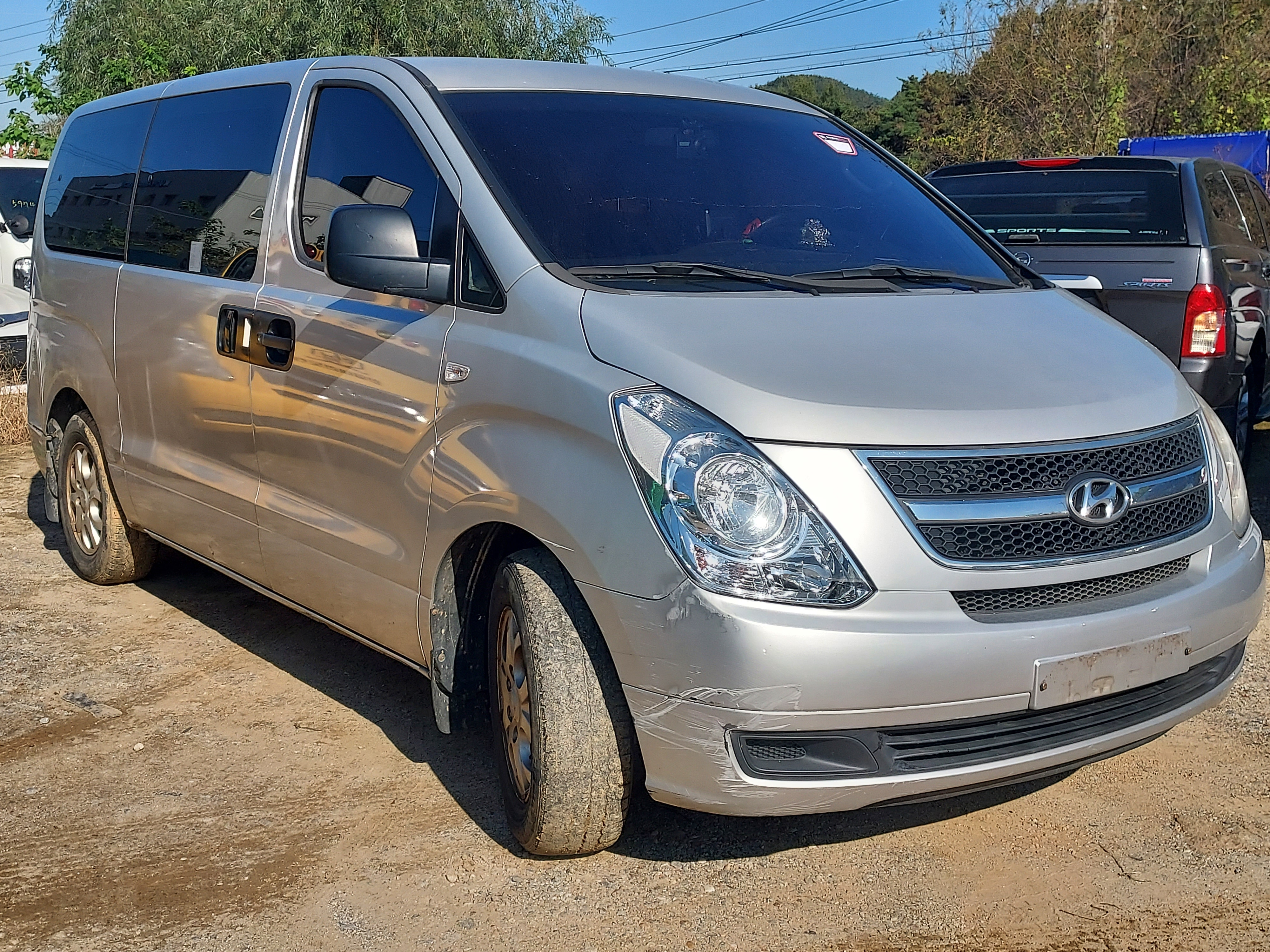 2008 Hyundai Grand Starex