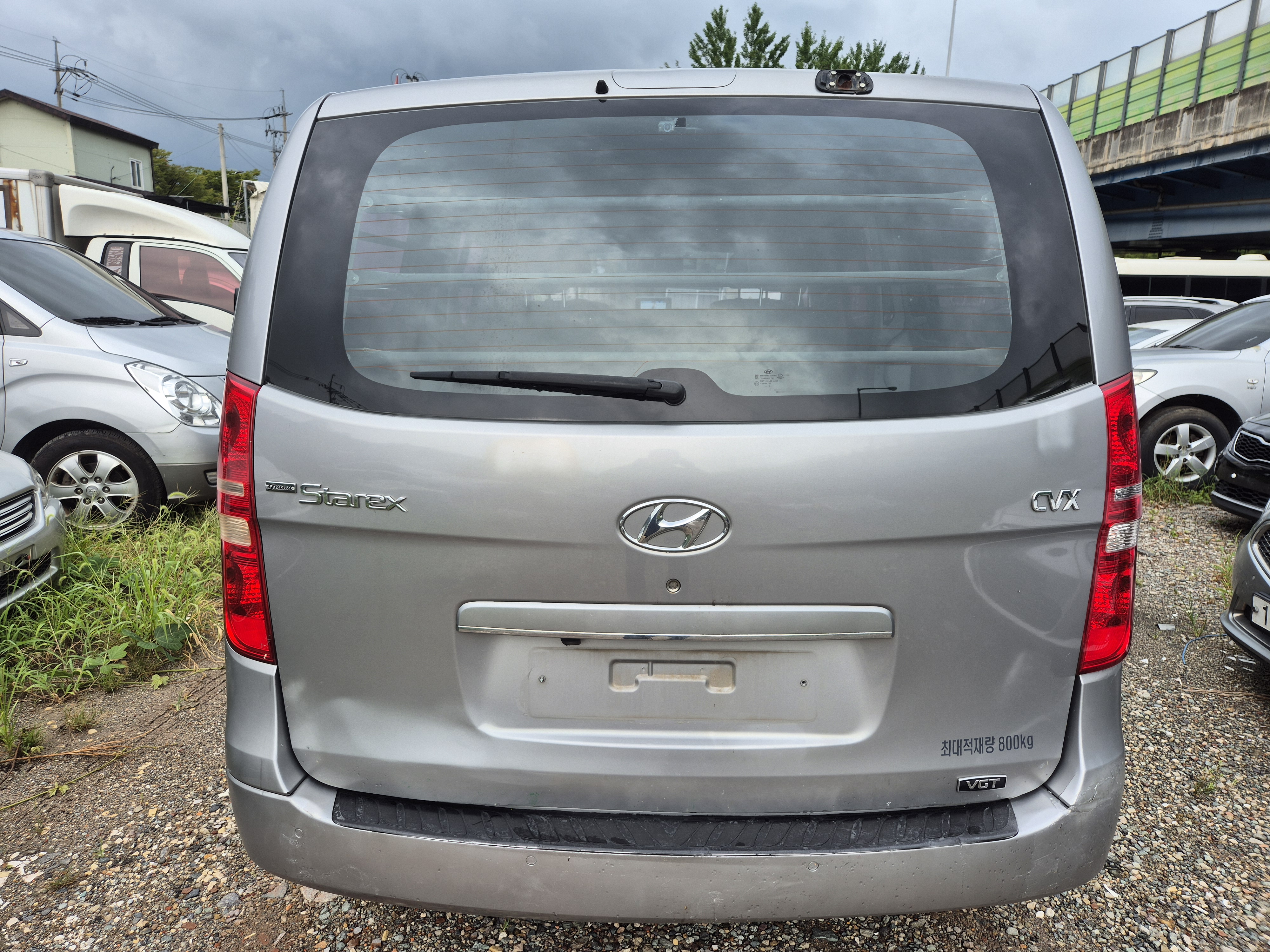 2012 Hyundai Grand Starex