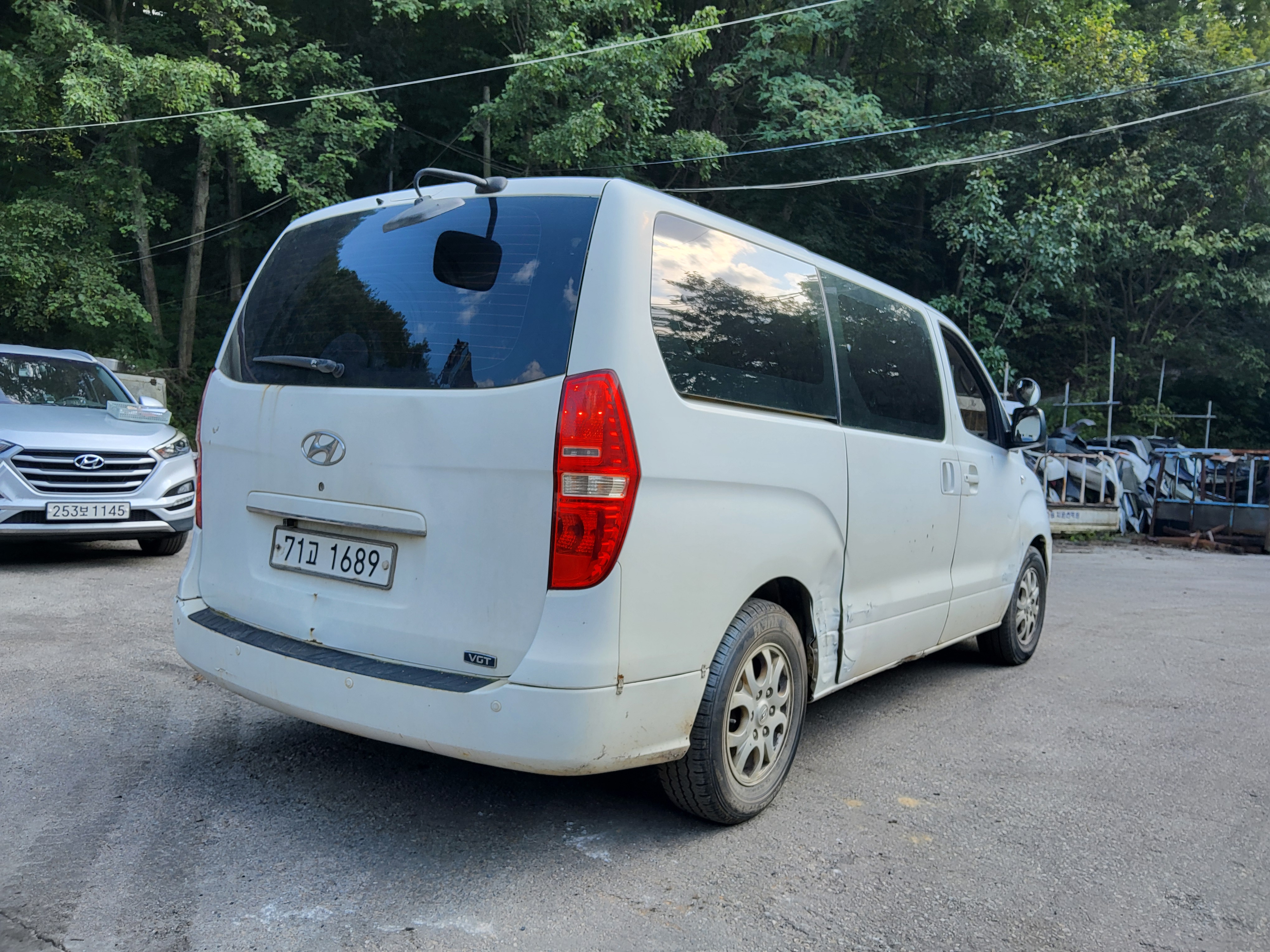 2011 Hyundai Grand Starex