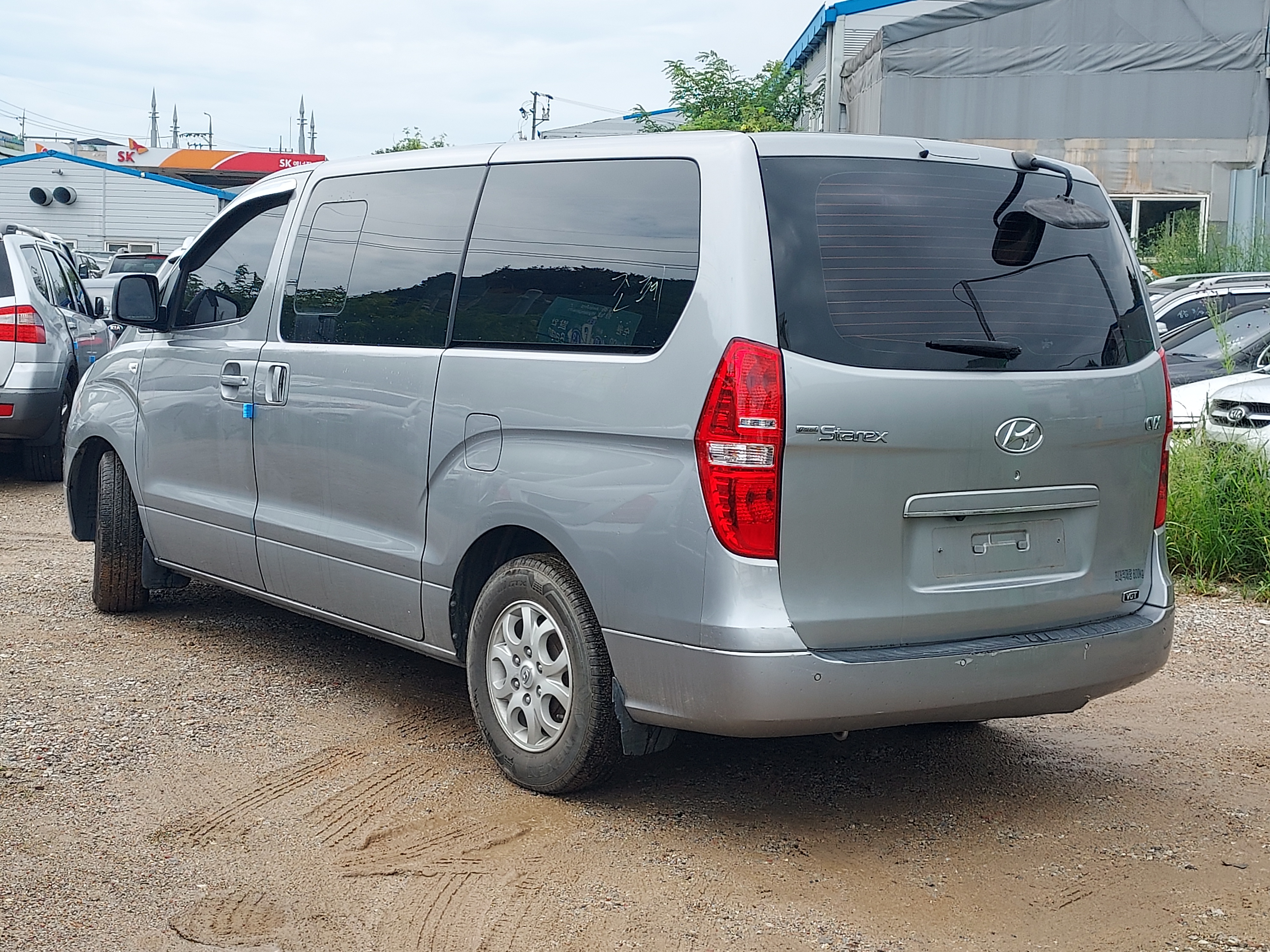 2011 Hyundai Grand Starex