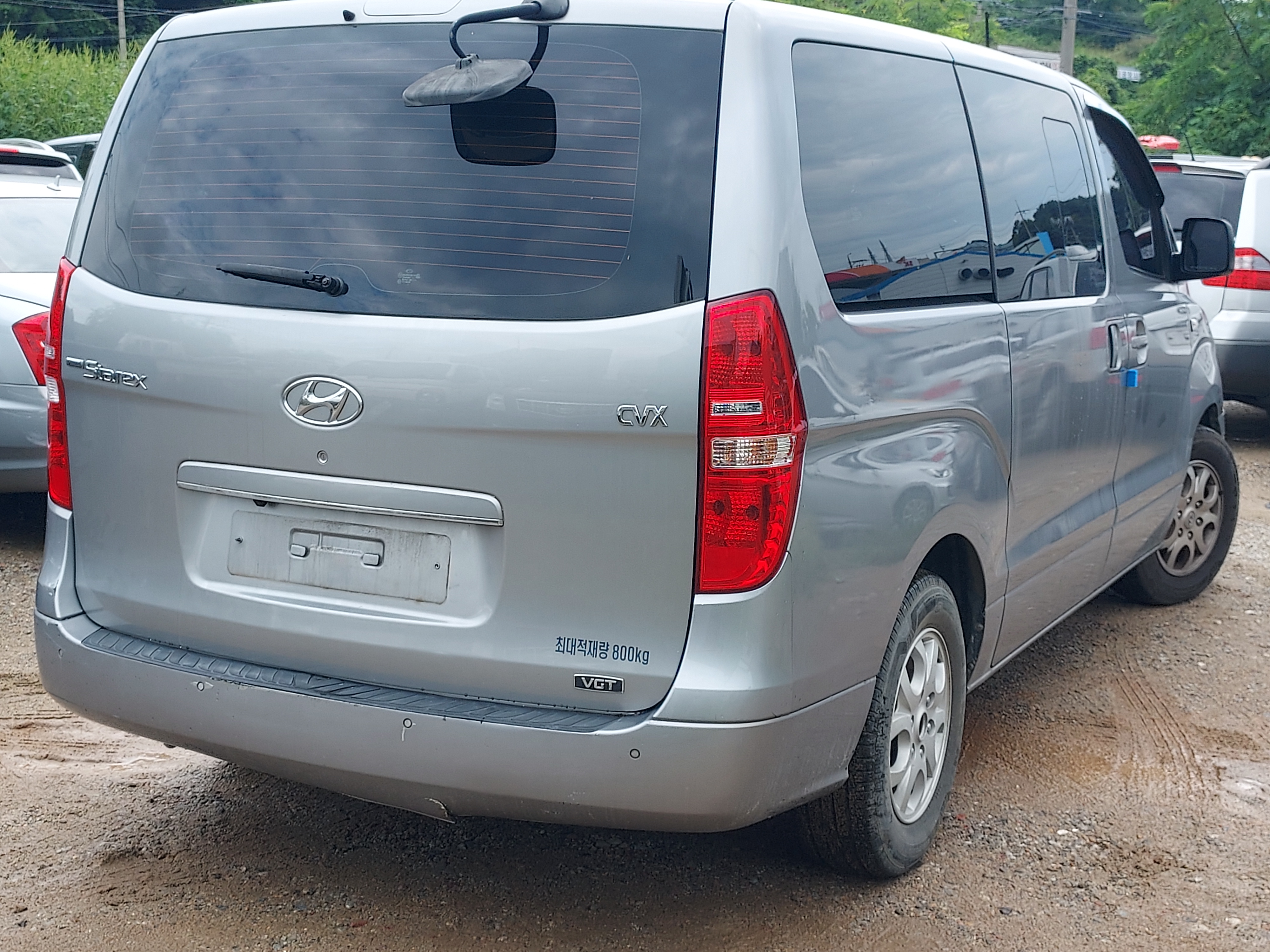 2011 Hyundai Grand Starex