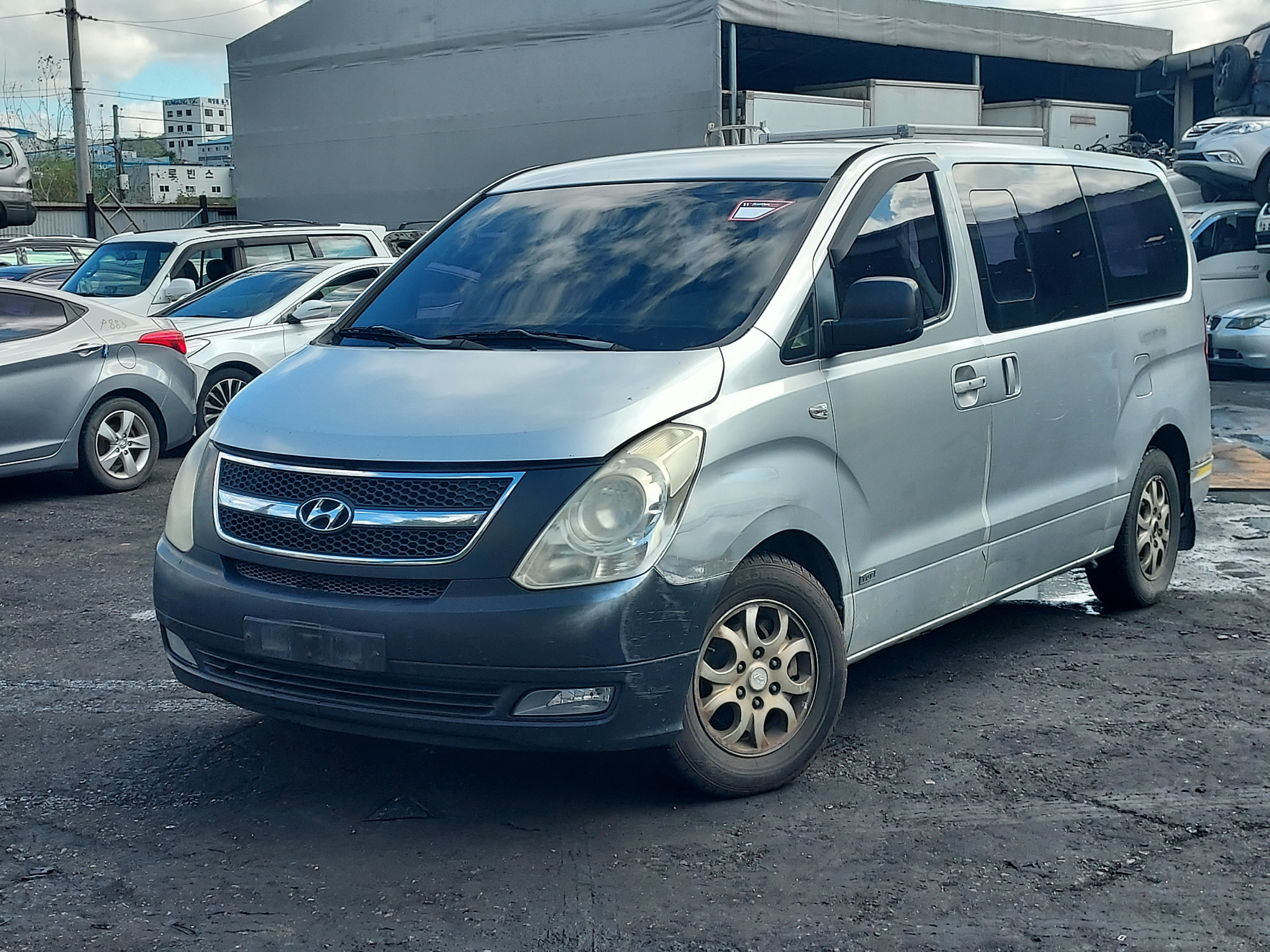2009 Hyundai Grand Starex