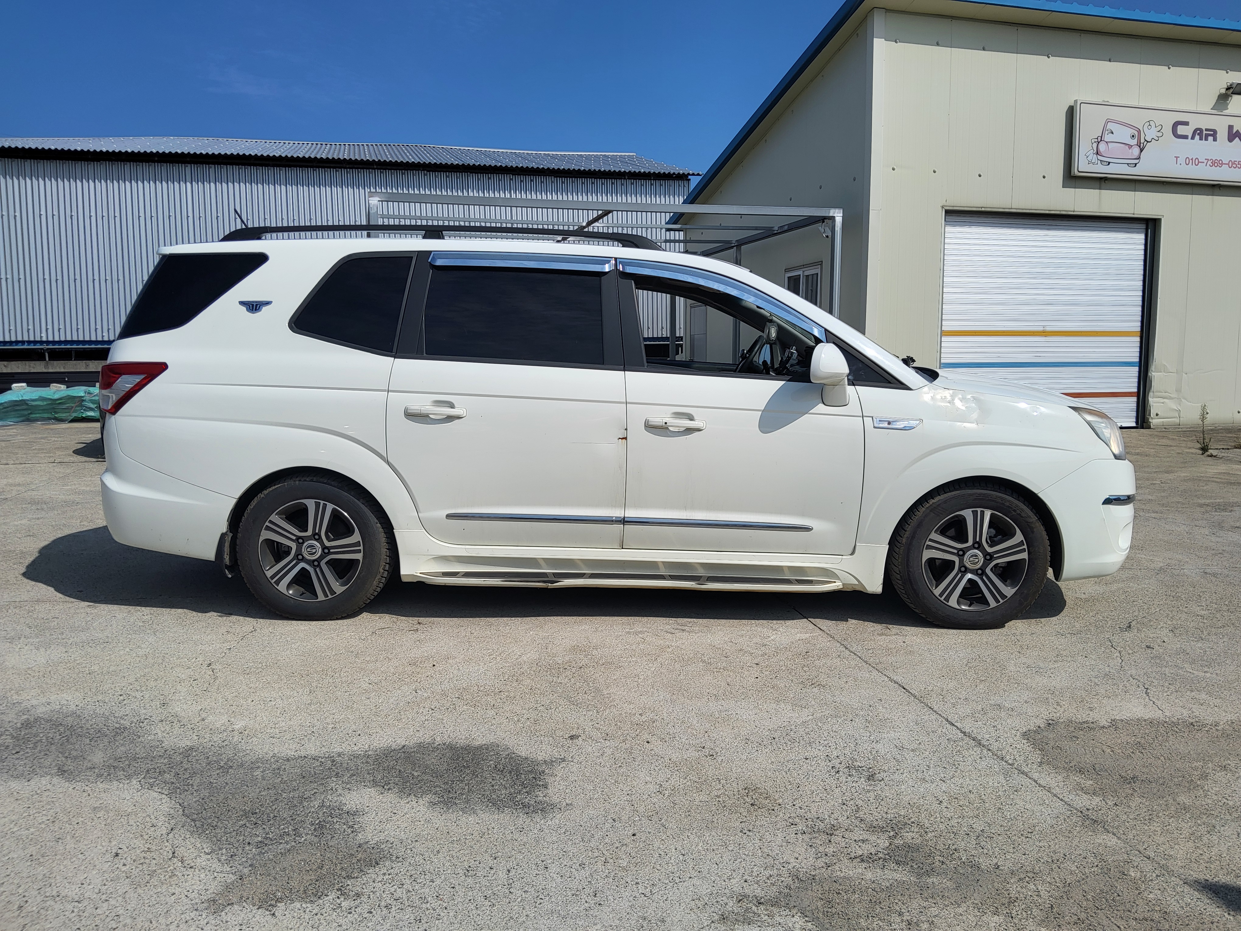 2014 KGM (Ssangyong) Korando Turismo