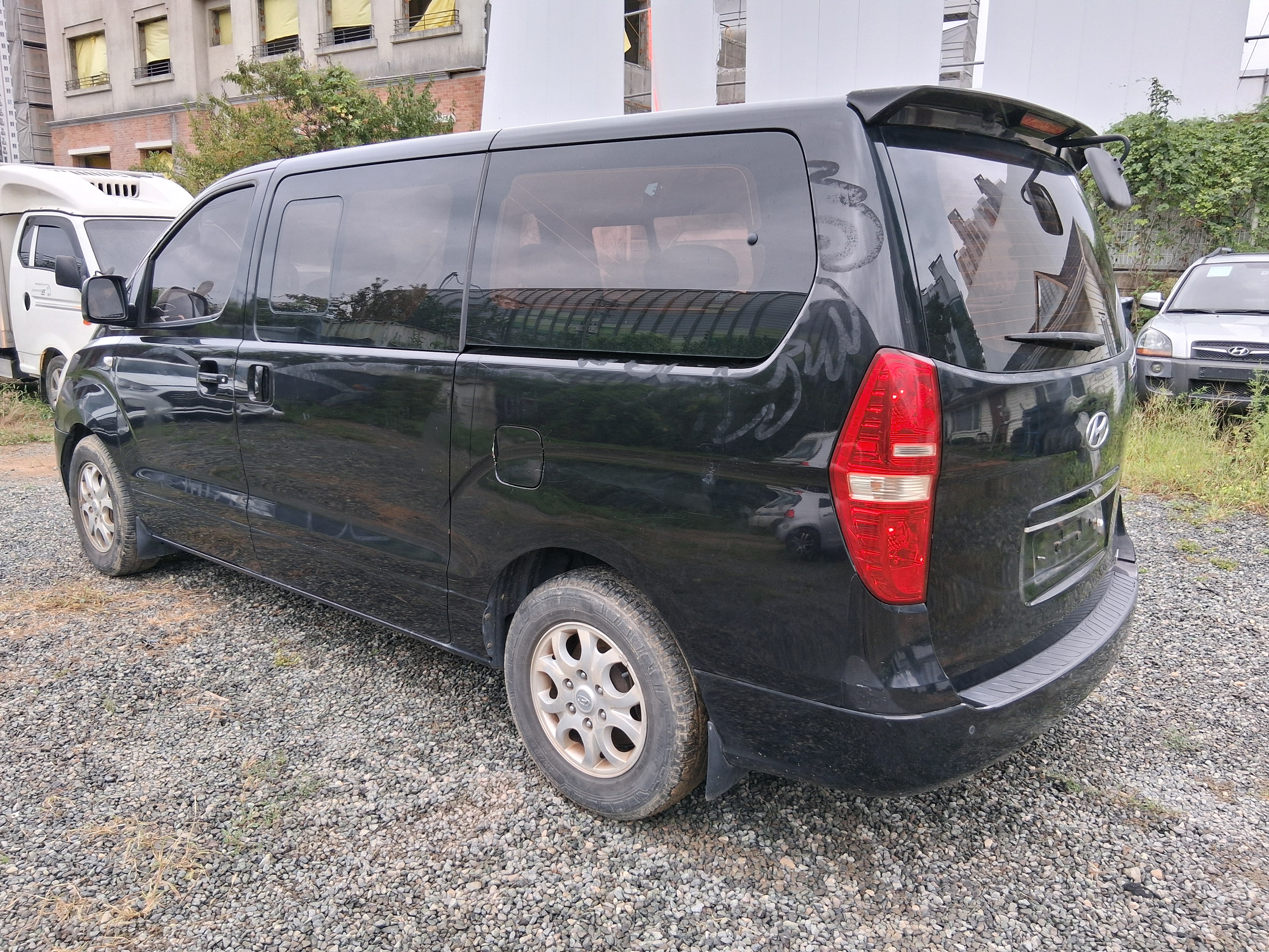 2010 Hyundai Grand Starex