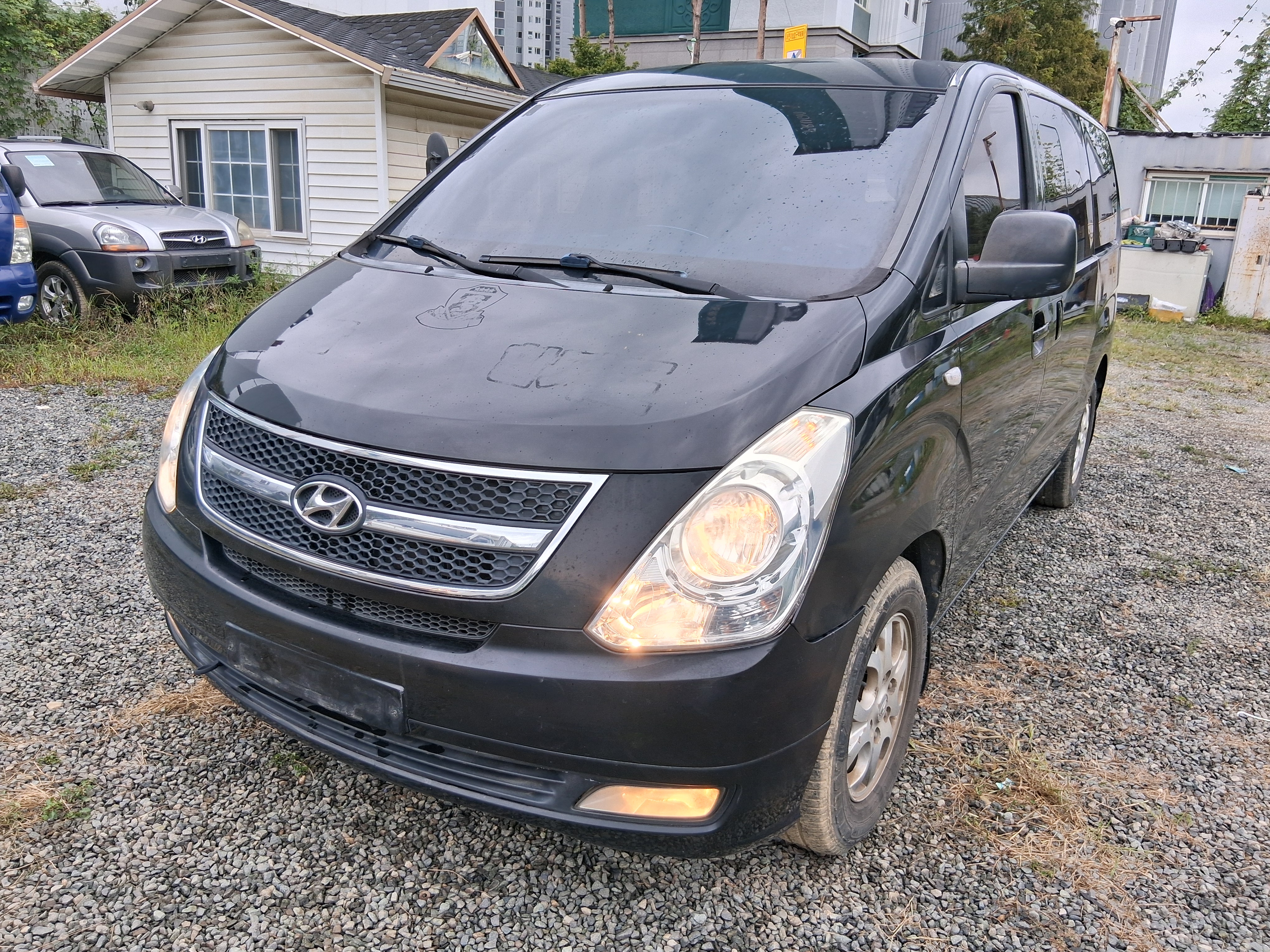 2010 Hyundai Grand Starex