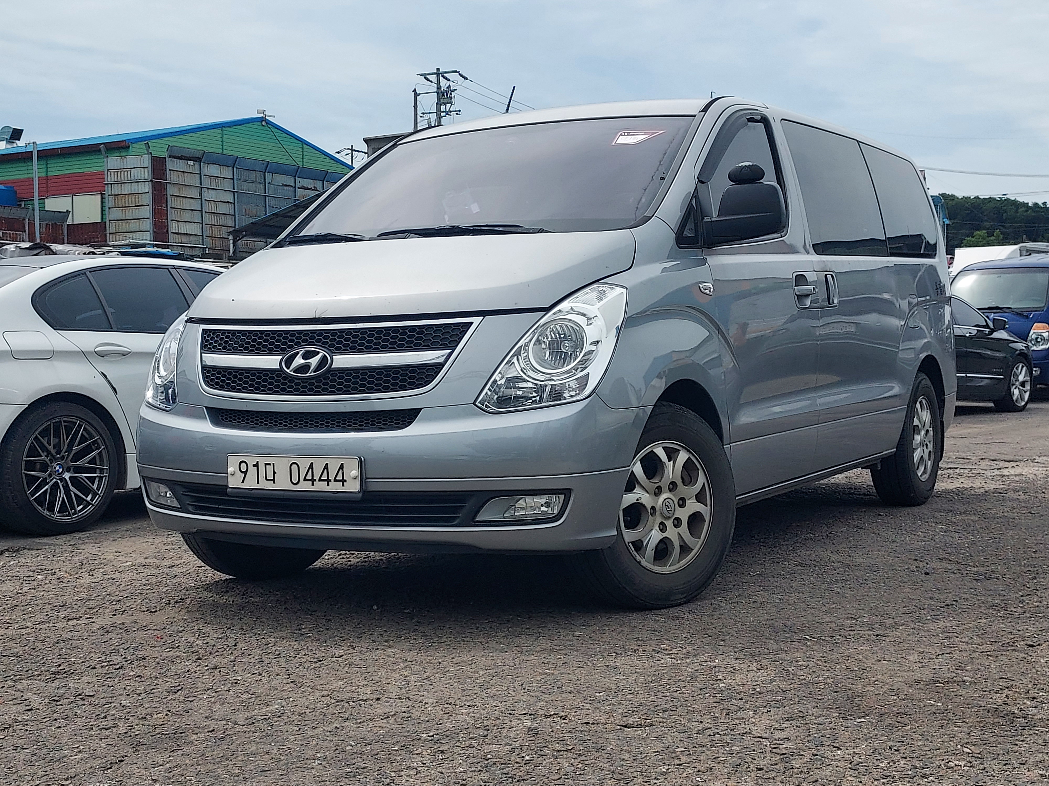2015 Hyundai Grand Starex