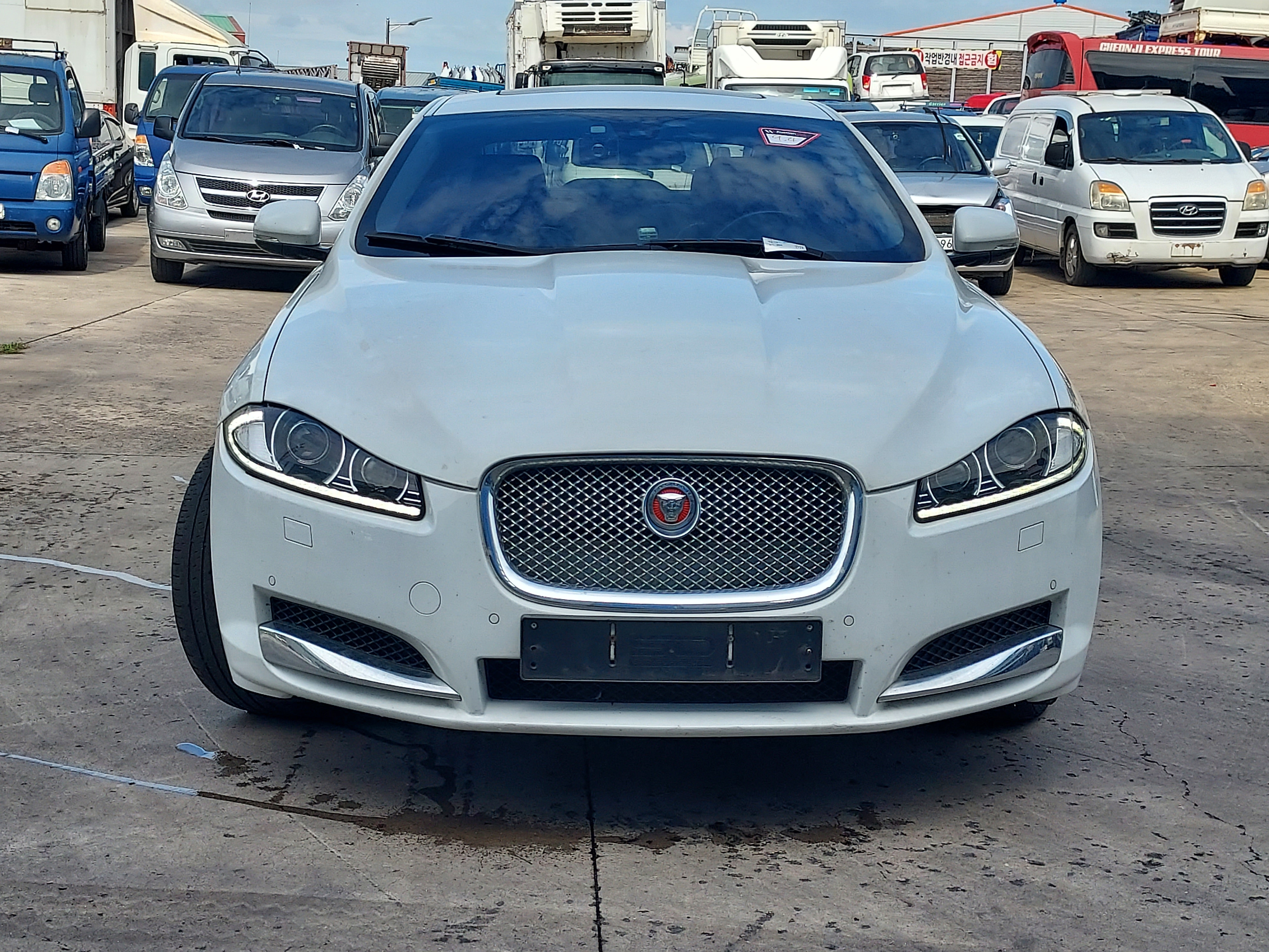 2014 Jaguar New XF