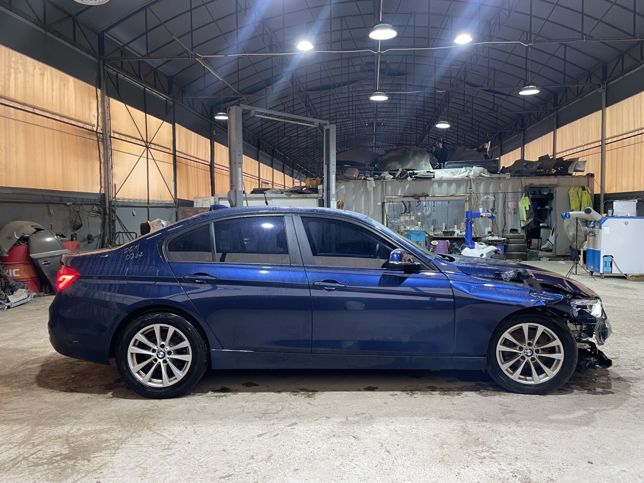 2016 BMW 3 Series (F30)