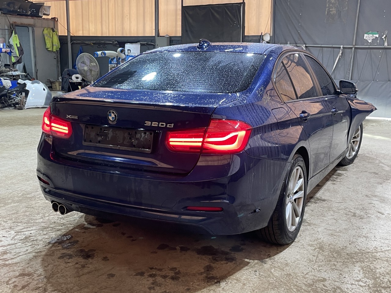 2016 BMW 3 Series (F30)