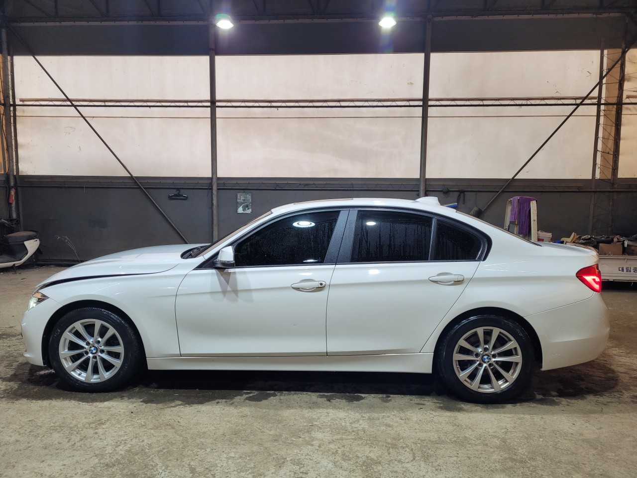 2016 BMW 3 Series (F30)