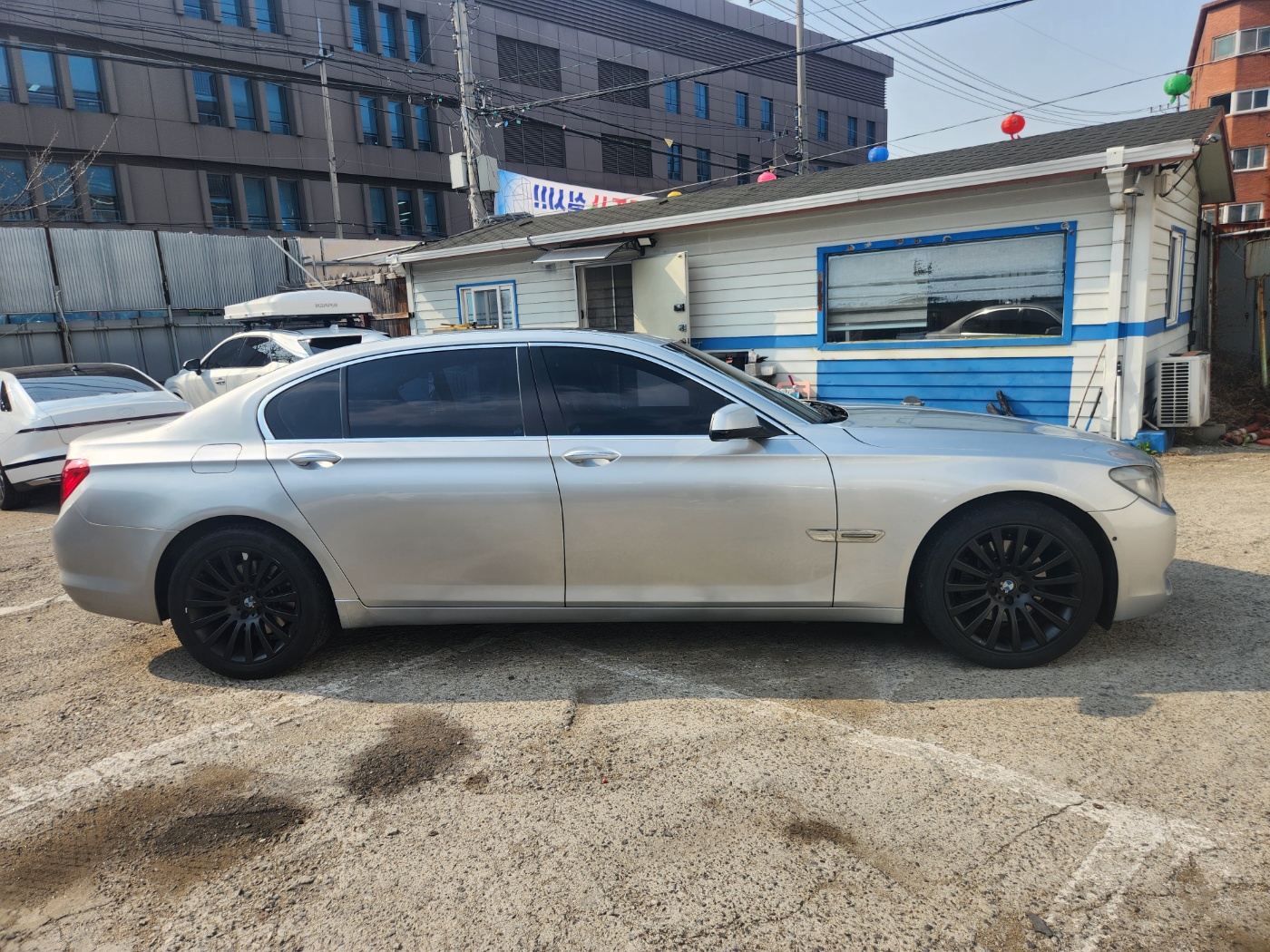 2011 BMW 7 Series (F01)