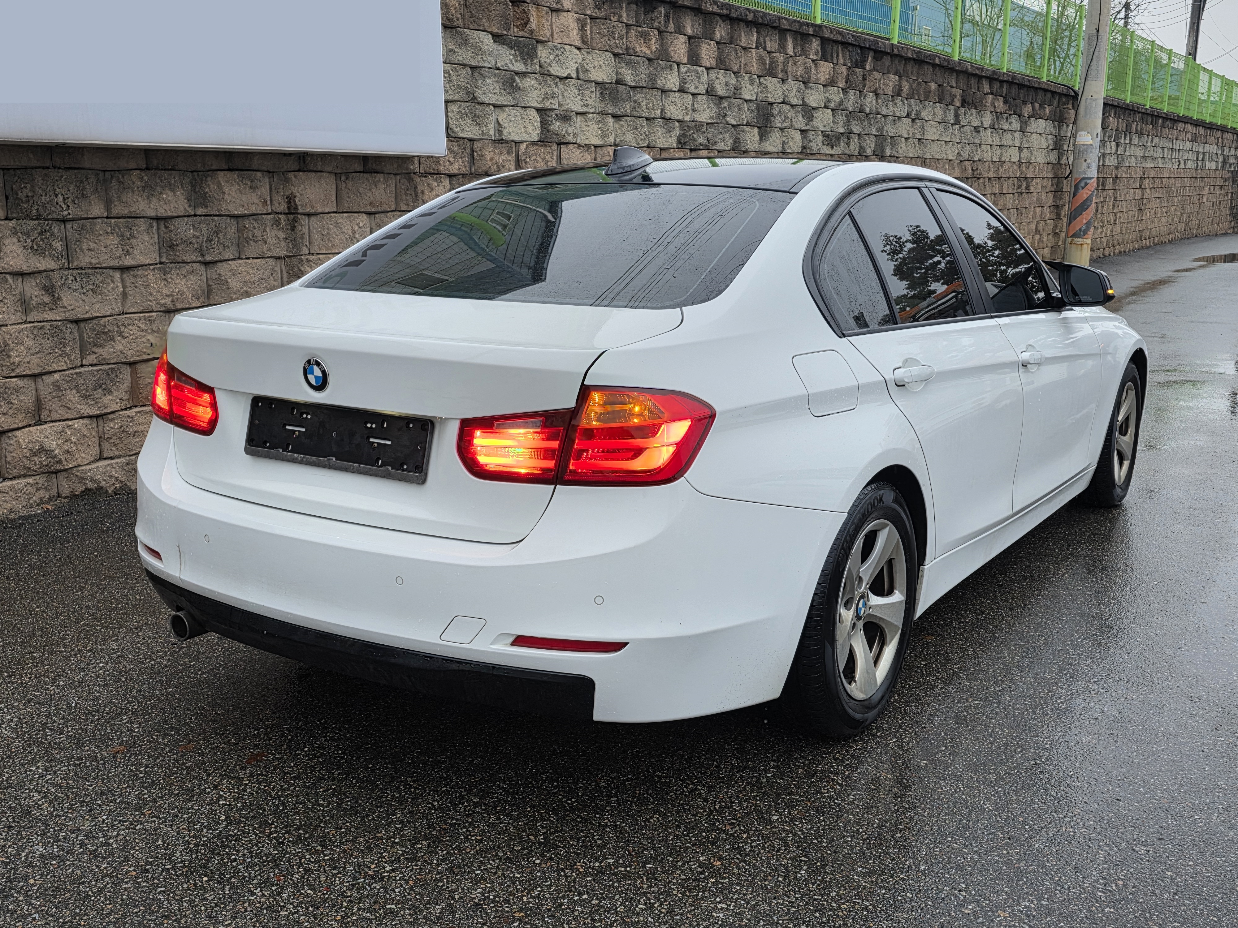 2014 BMW 3 Series (F30)