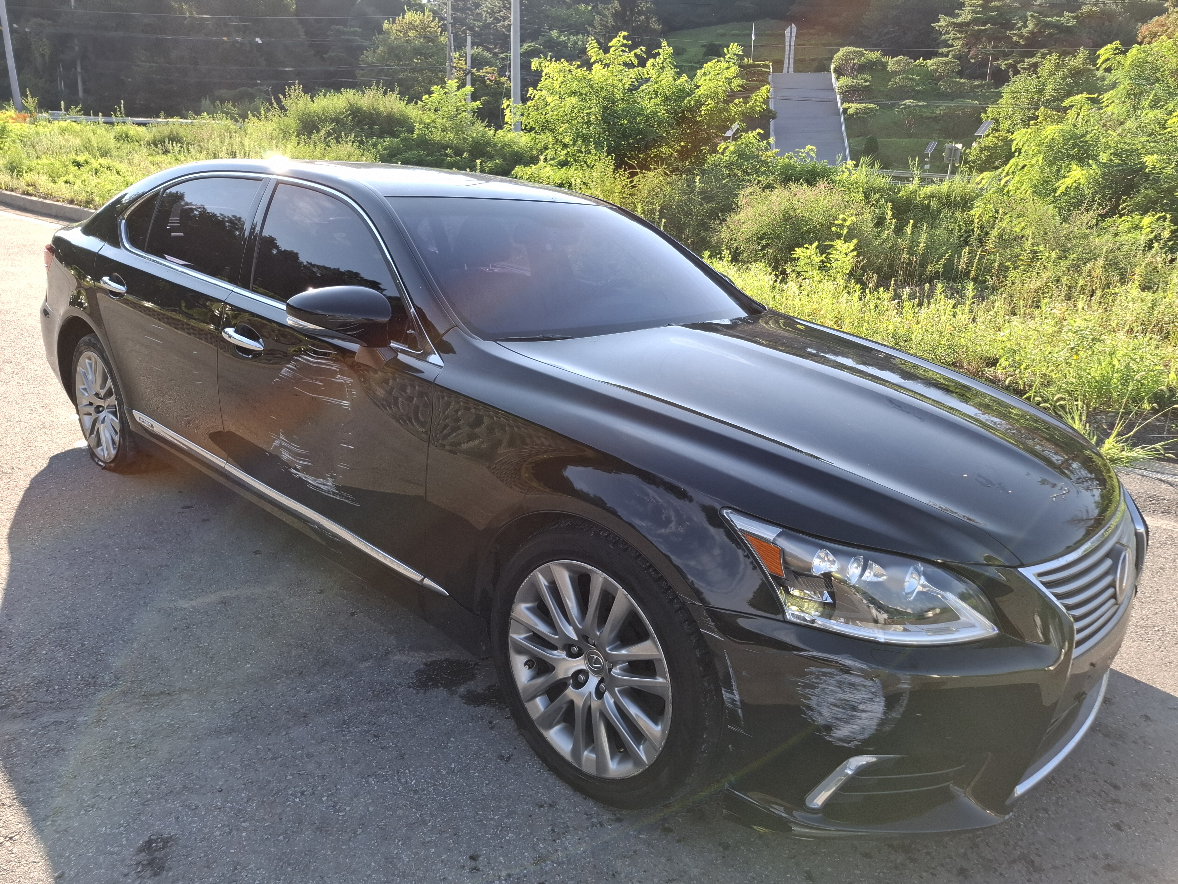2016 Lexus LS600hL