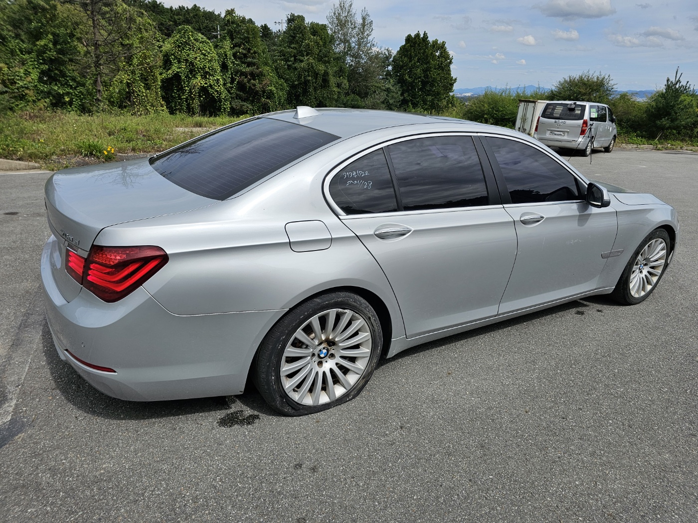 2013 BMW 7 Series (F01)