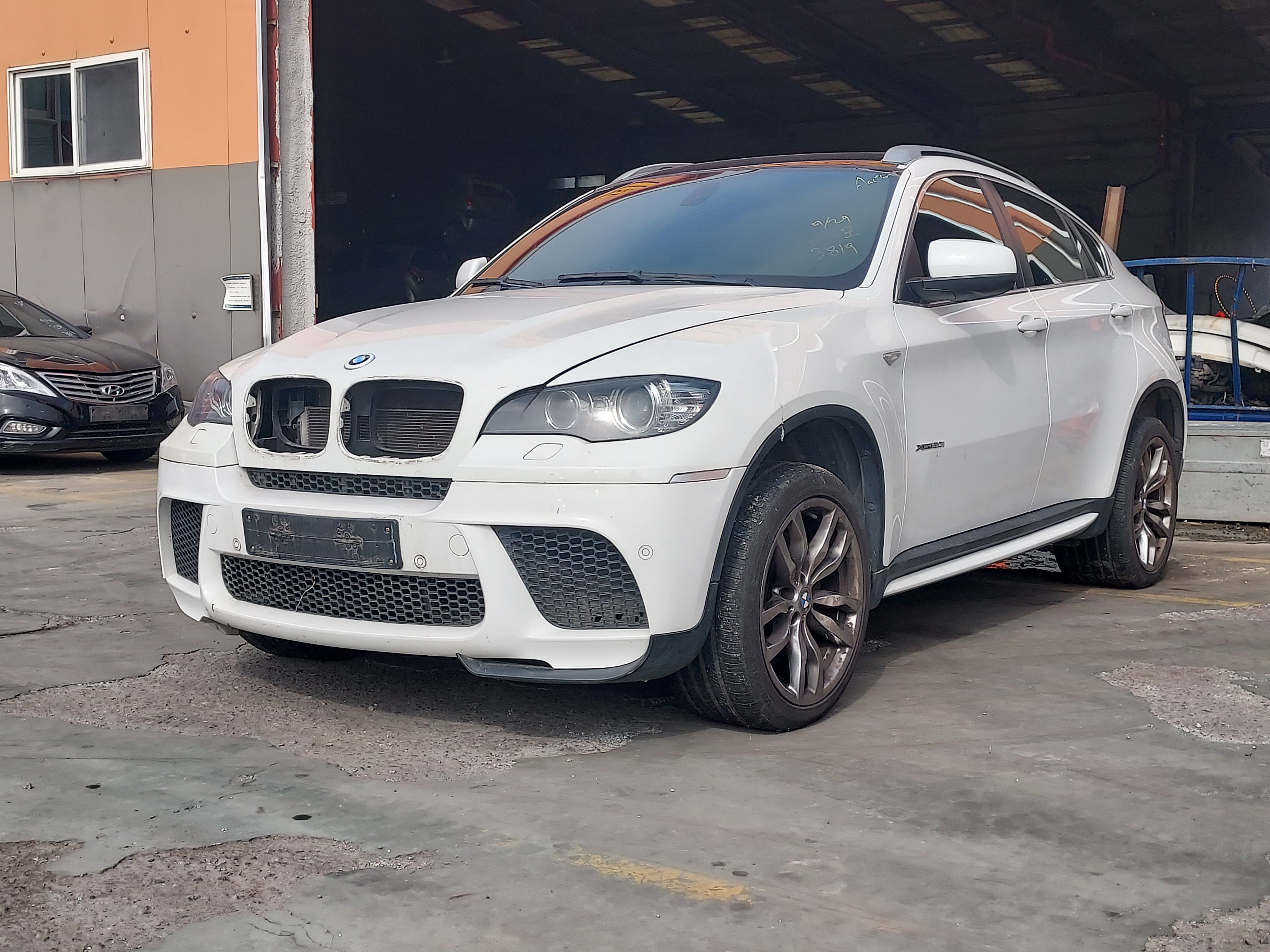 2011 BMW X6 (E71)