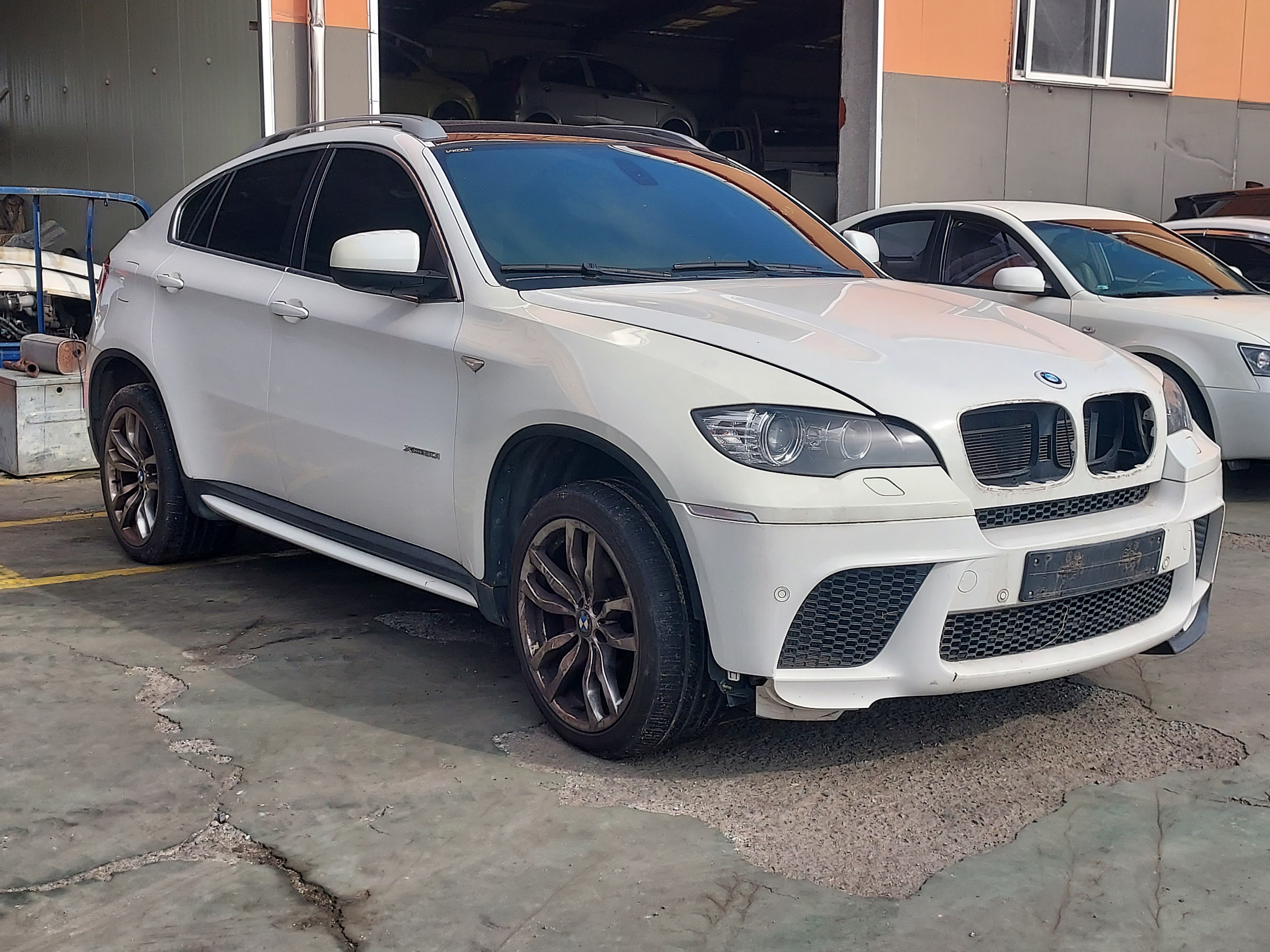 2011 BMW X6 (E71)