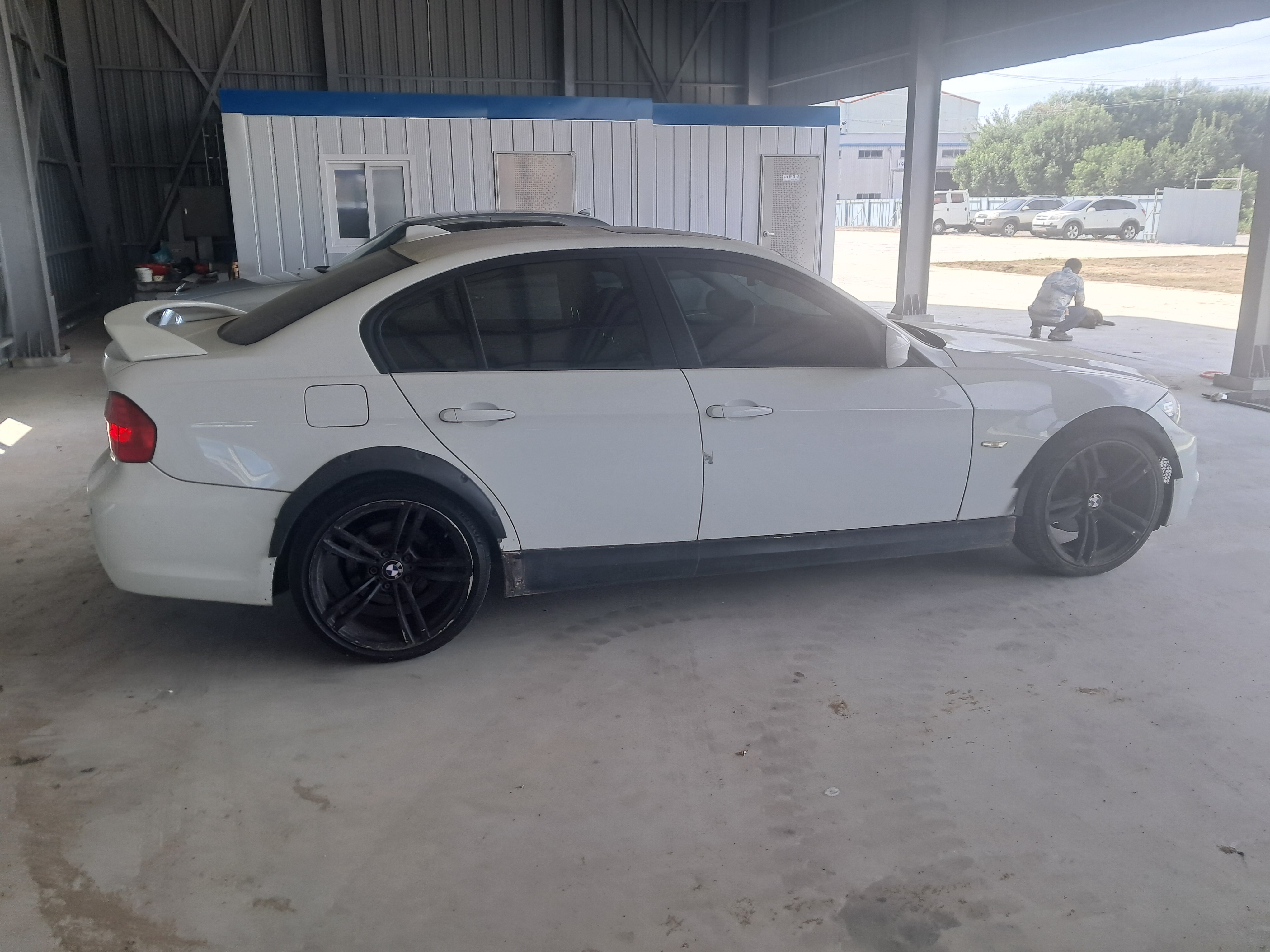 2011 BMW 3 Series (E90)