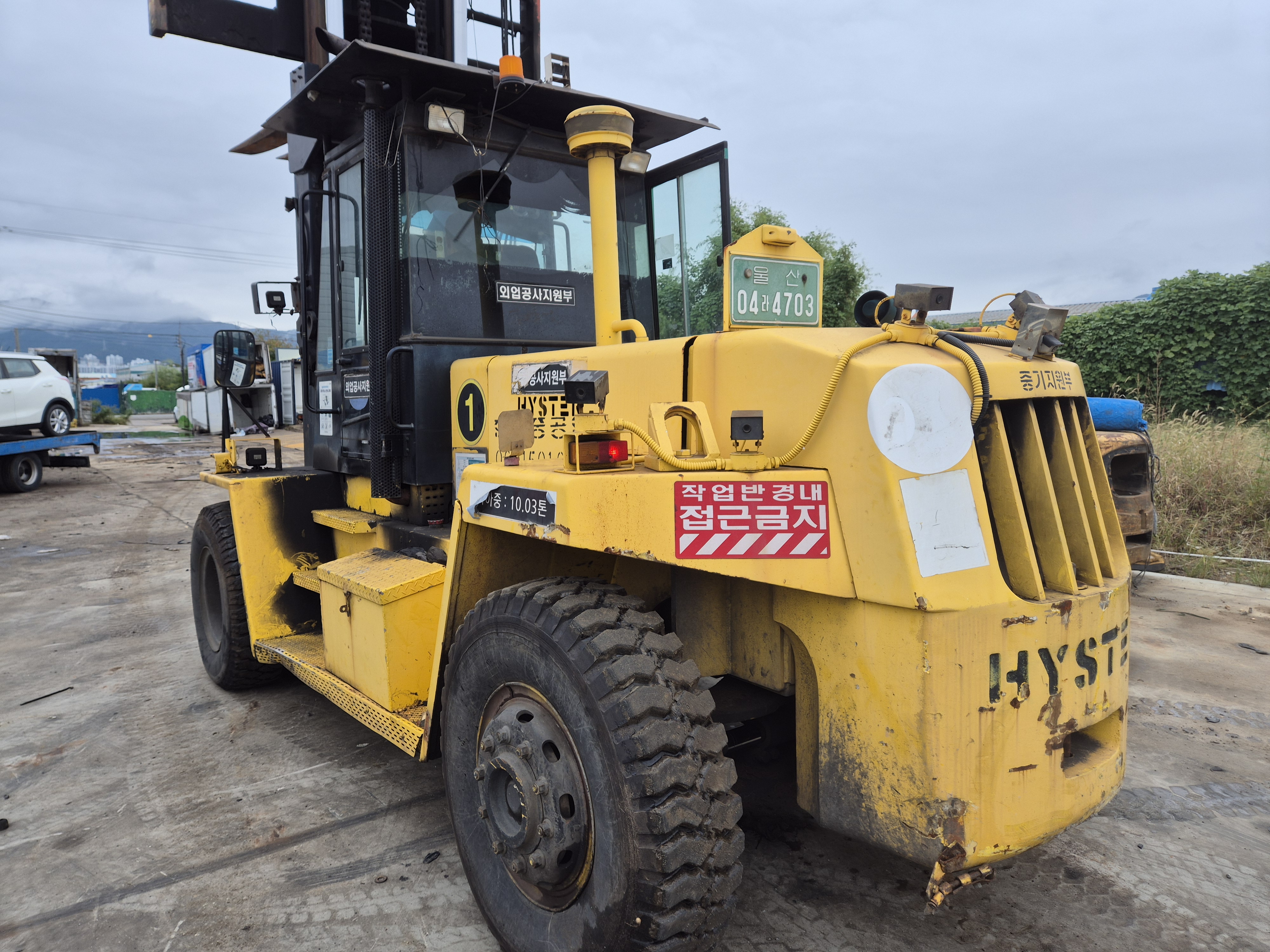 2000 Others FORKLIFT