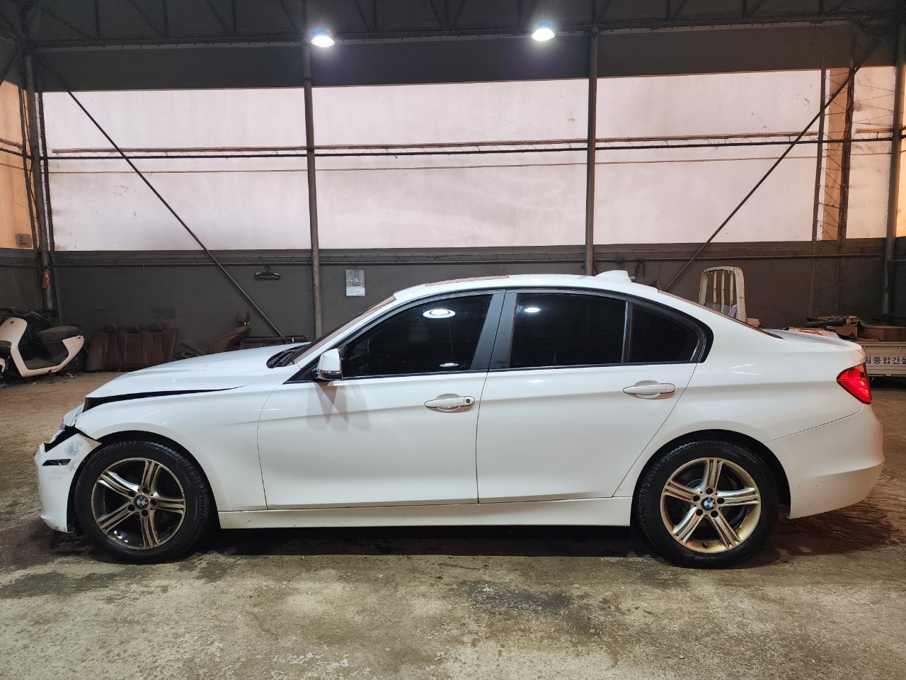 2012 BMW 3 Series (F30)