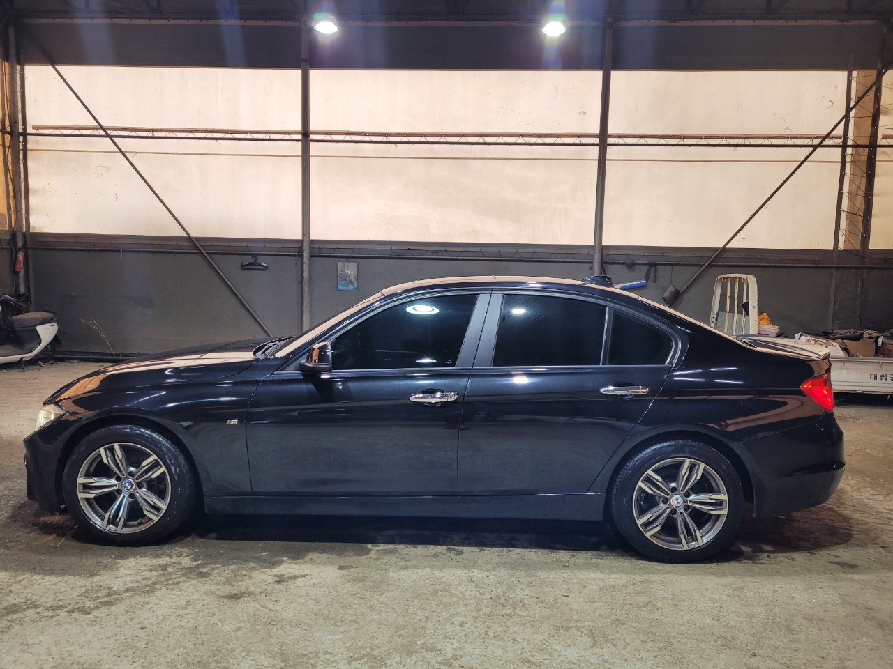 2014 BMW 3 Series (F30)
