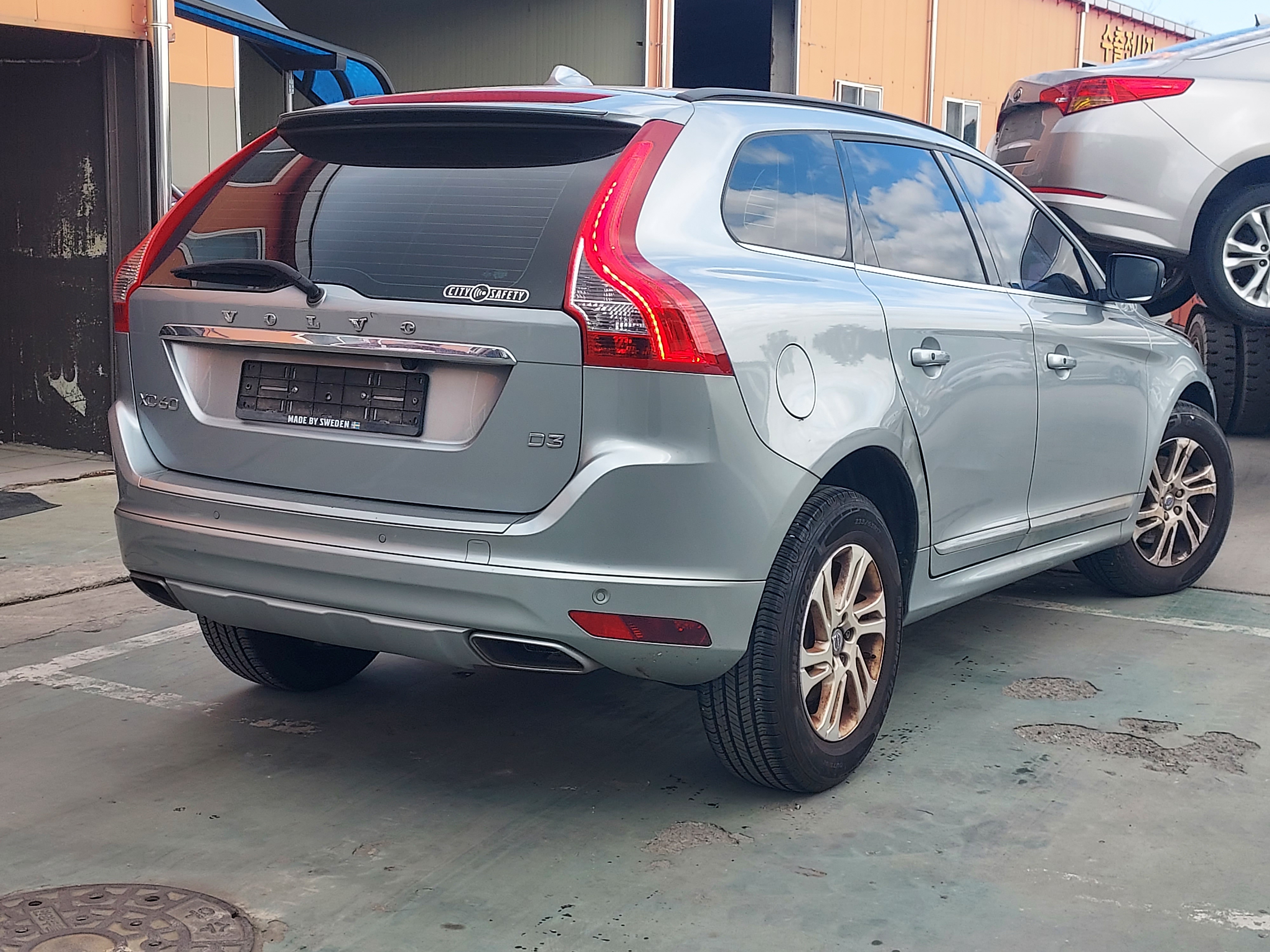 2016 Volvo XC60