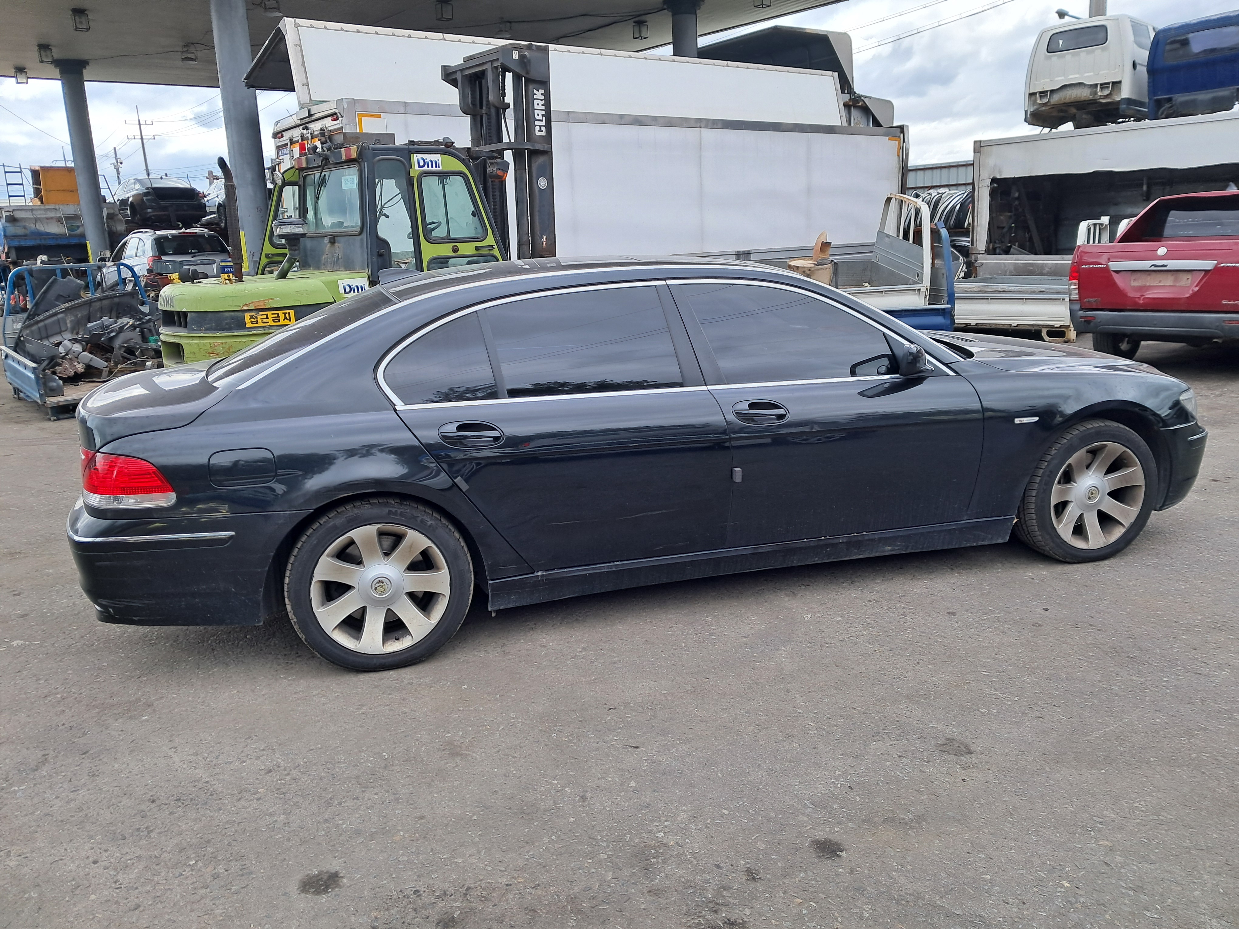 2006 BMW 7 Series (E65)