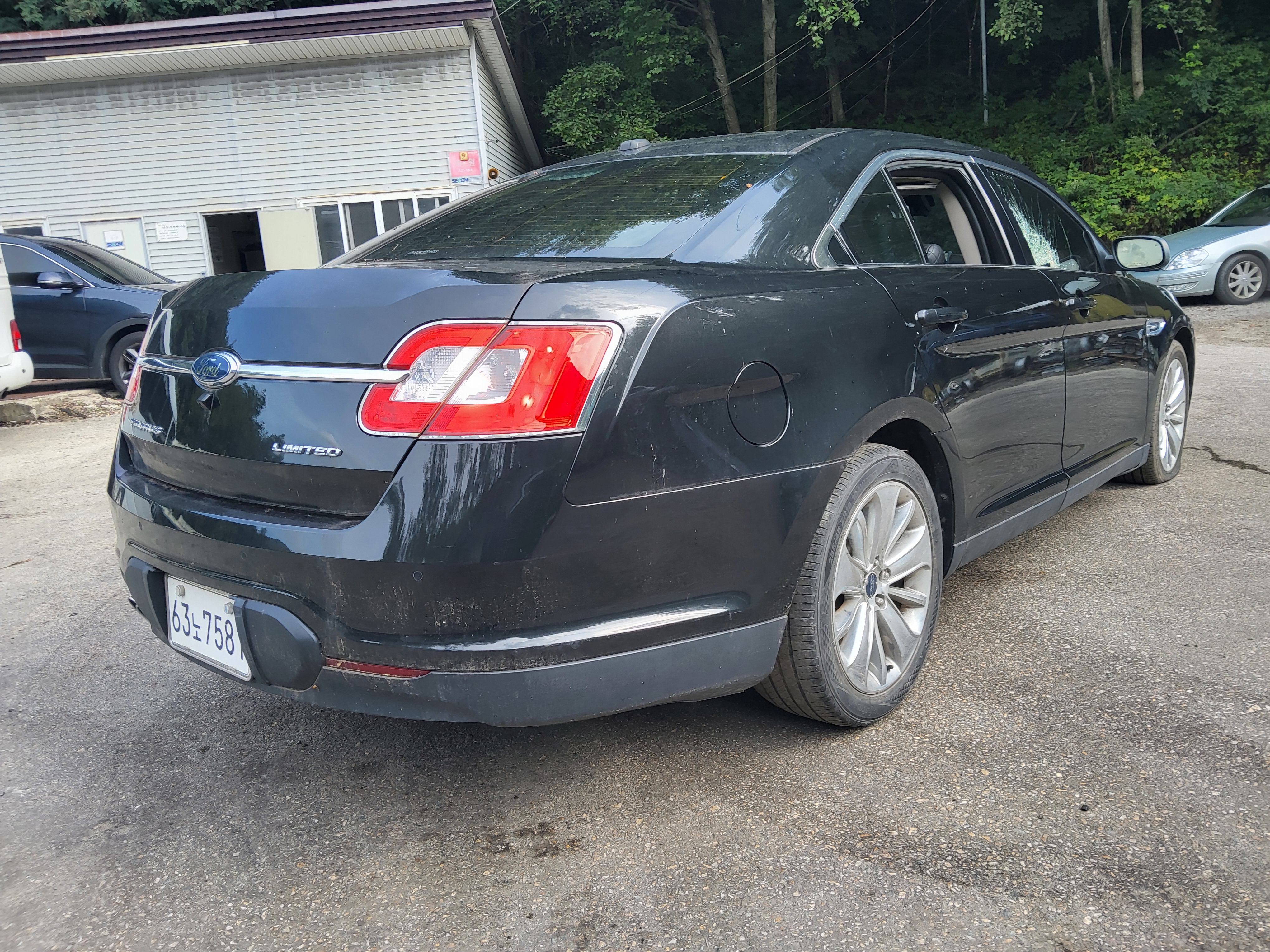 2010 Ford New Taurus