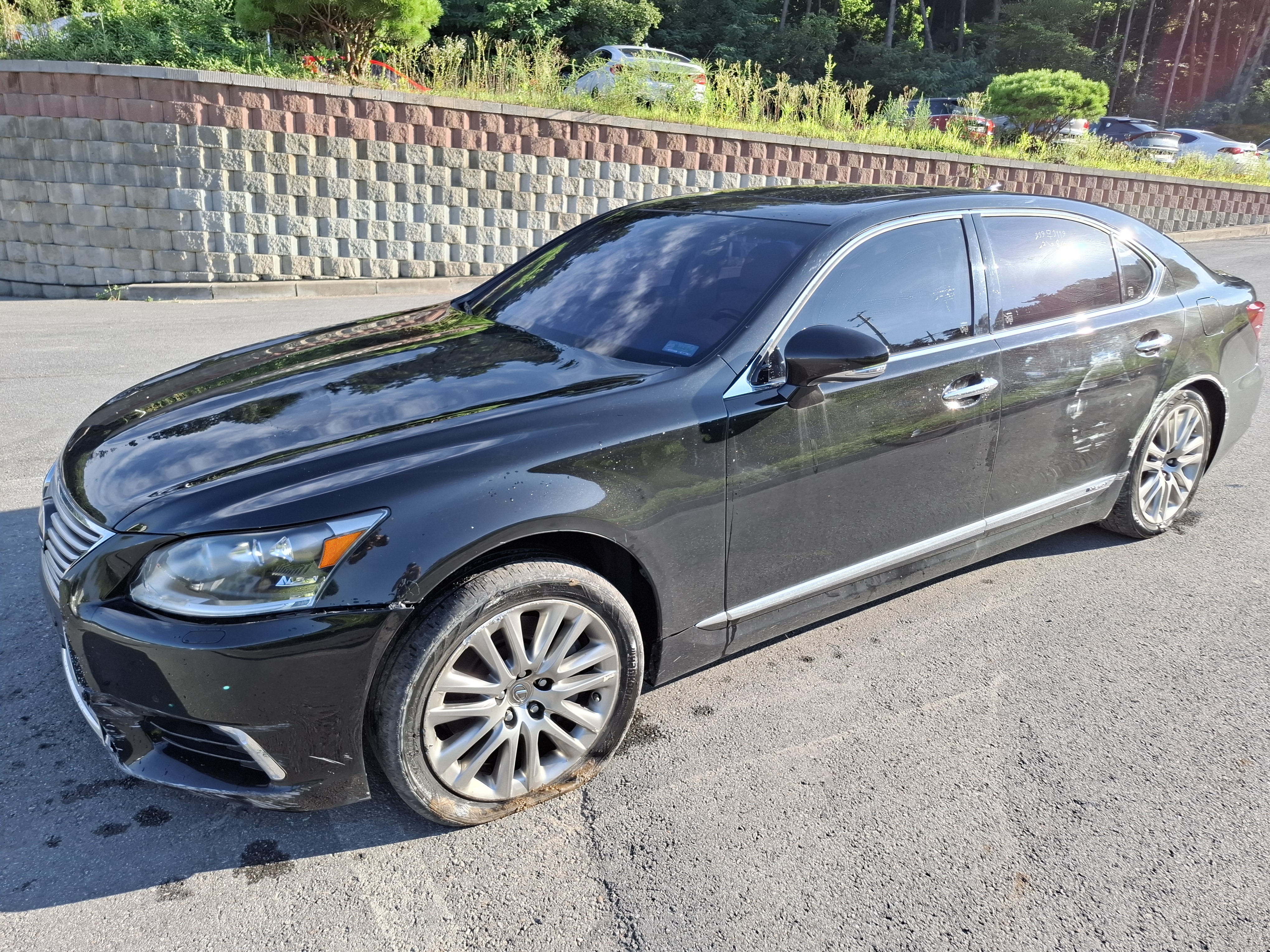 2016 Lexus LS600hL