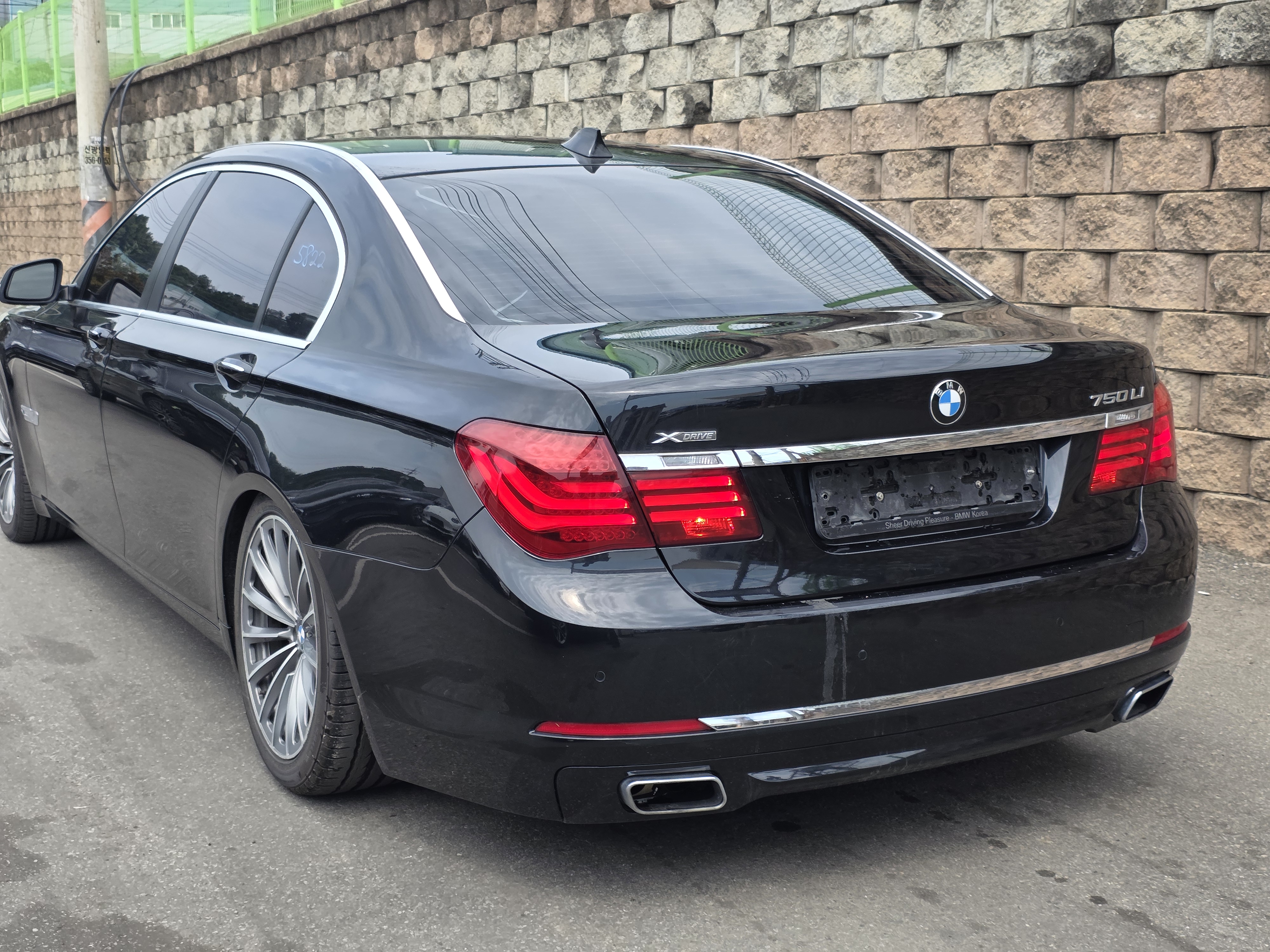 2013 BMW 7 Series (F01)