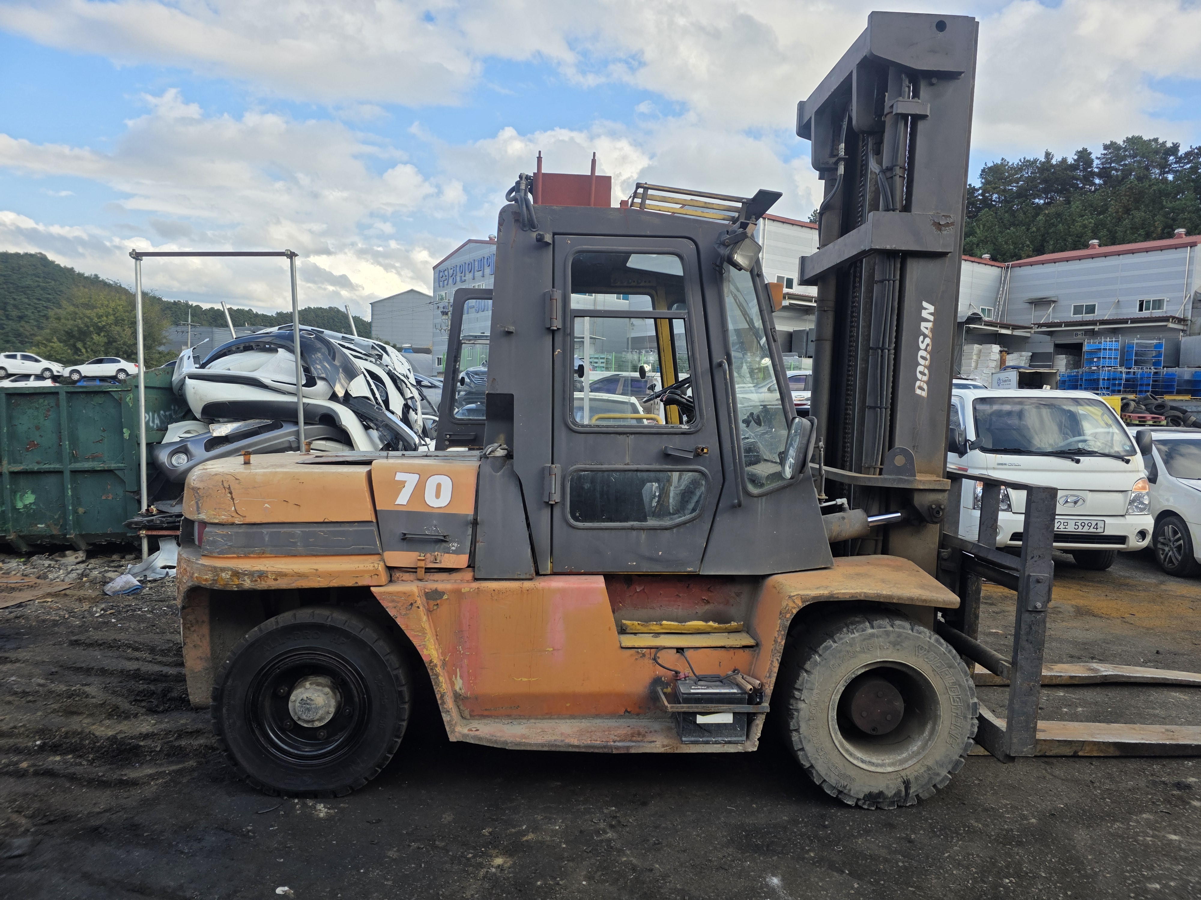 2001 Others Daewoo Fork Lift 7t