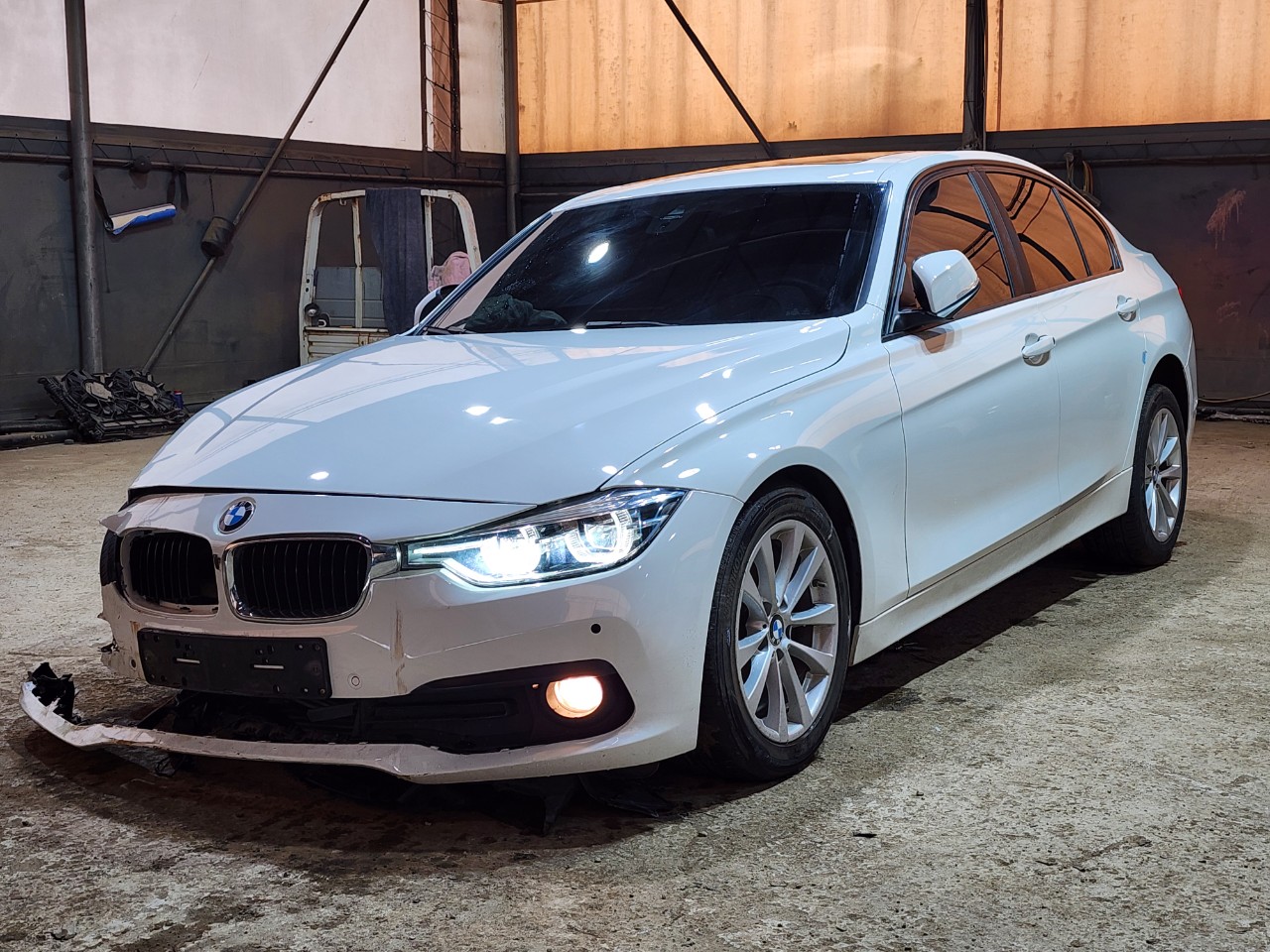 2018 BMW 3 Series (F30)