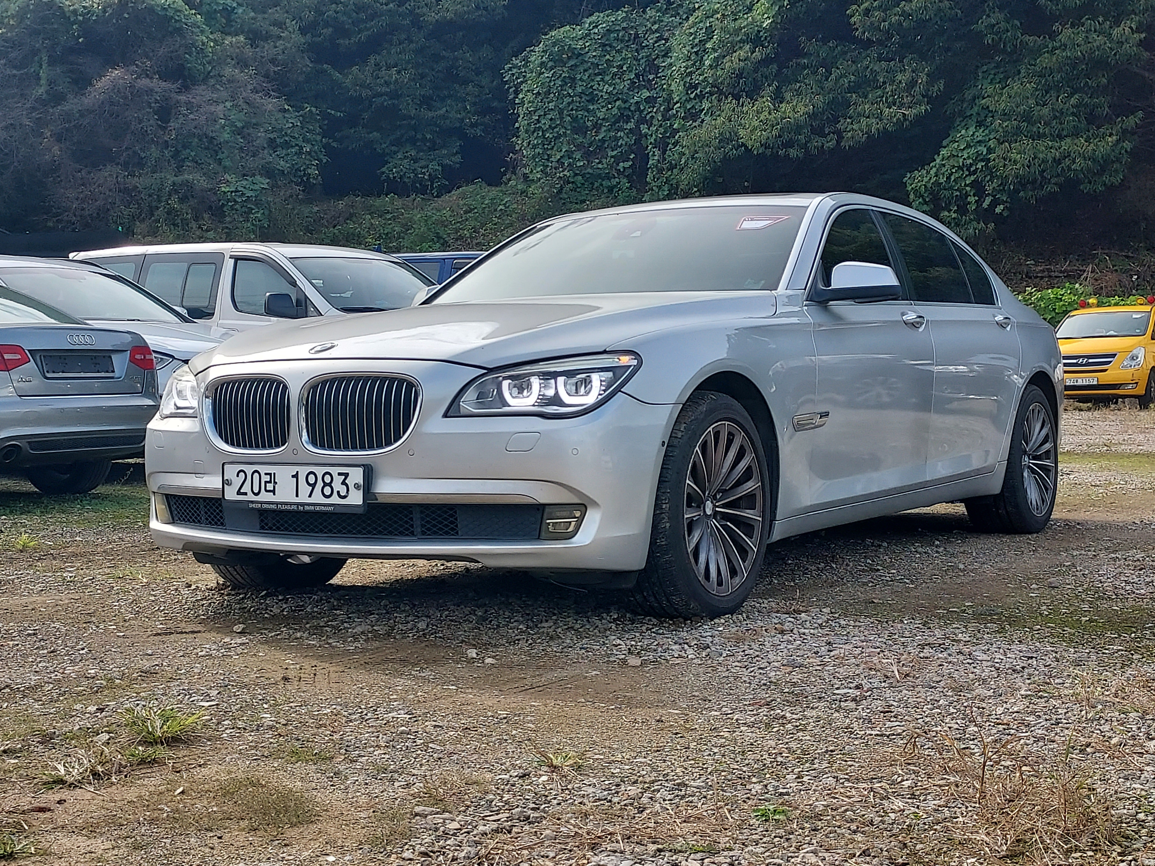 2011 BMW 7 Series (F01)