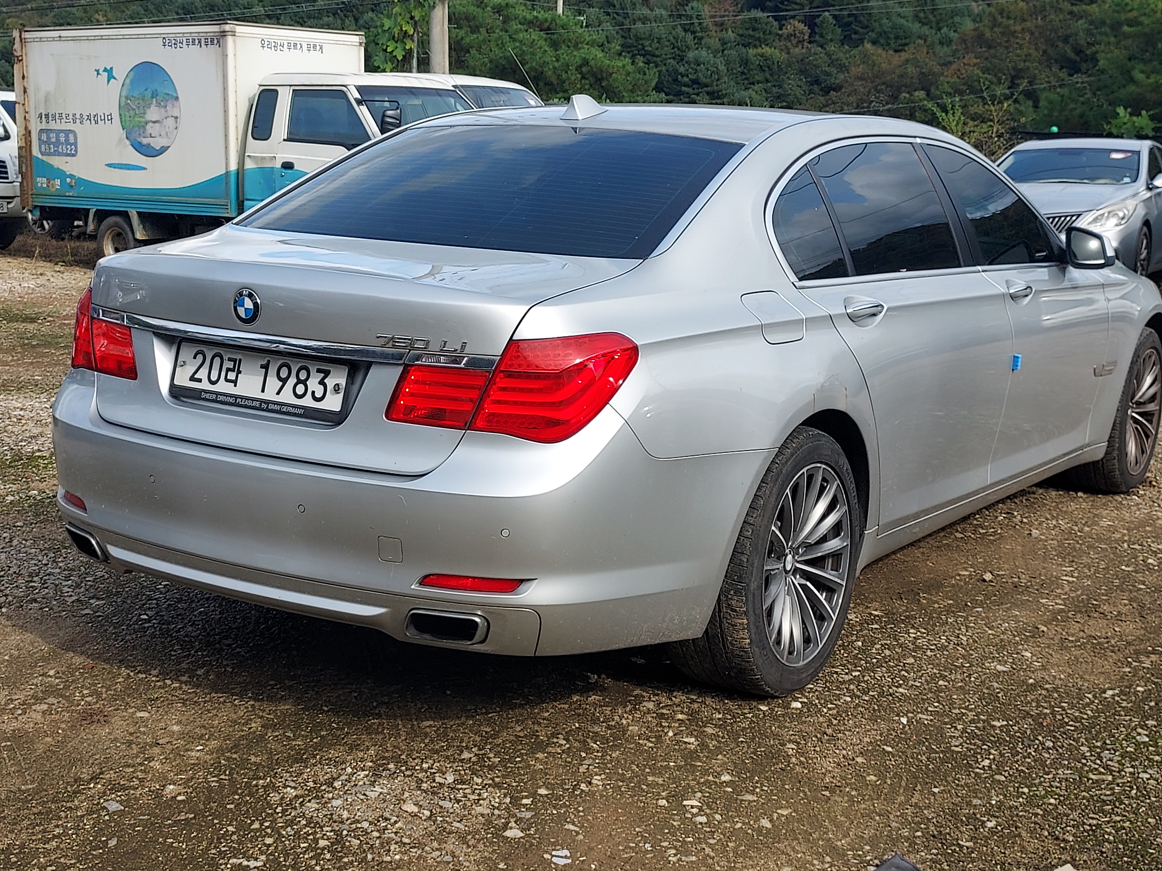 2011 BMW 7 Series (F01)