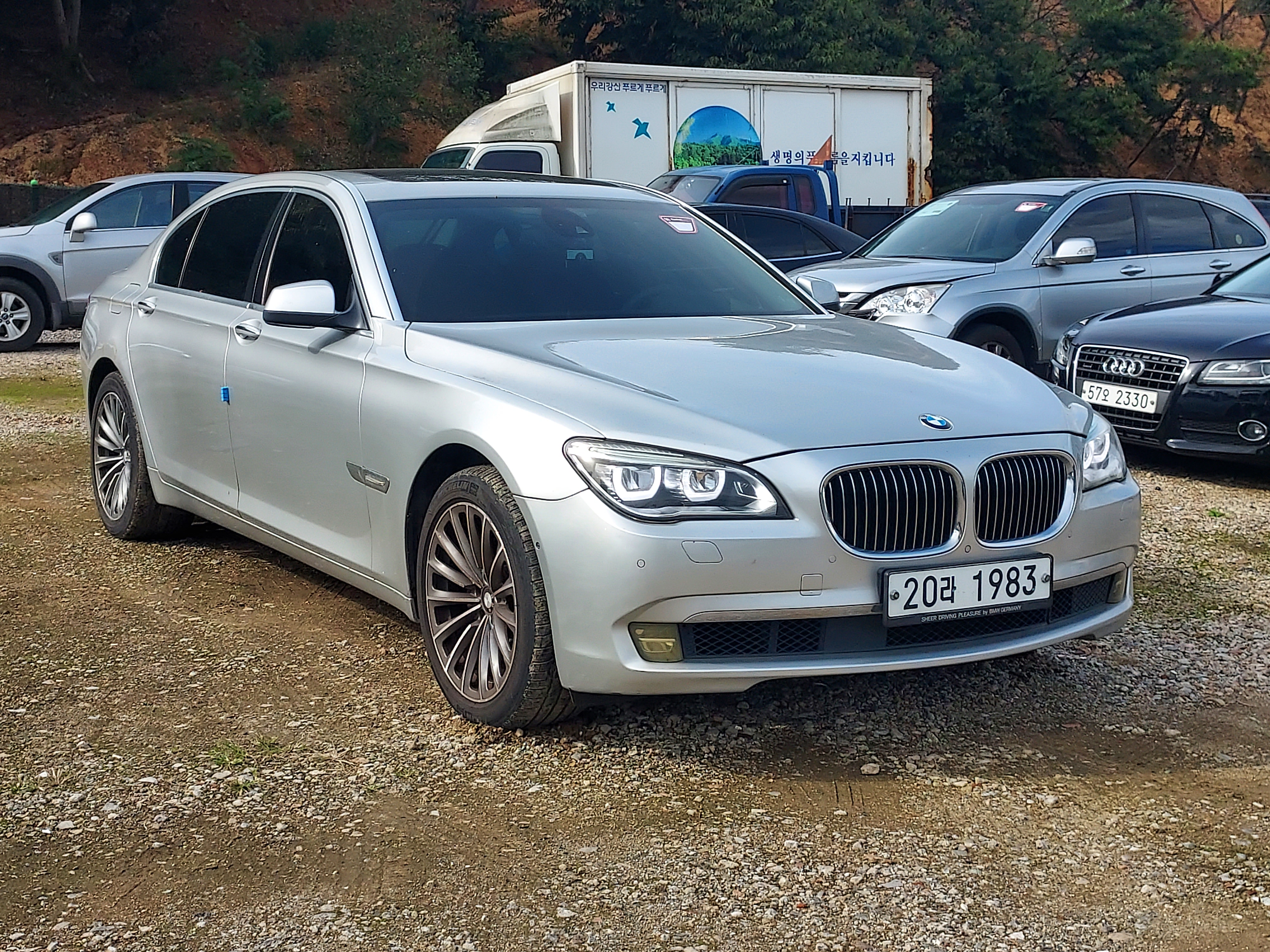 2011 BMW 7 Series (F01)