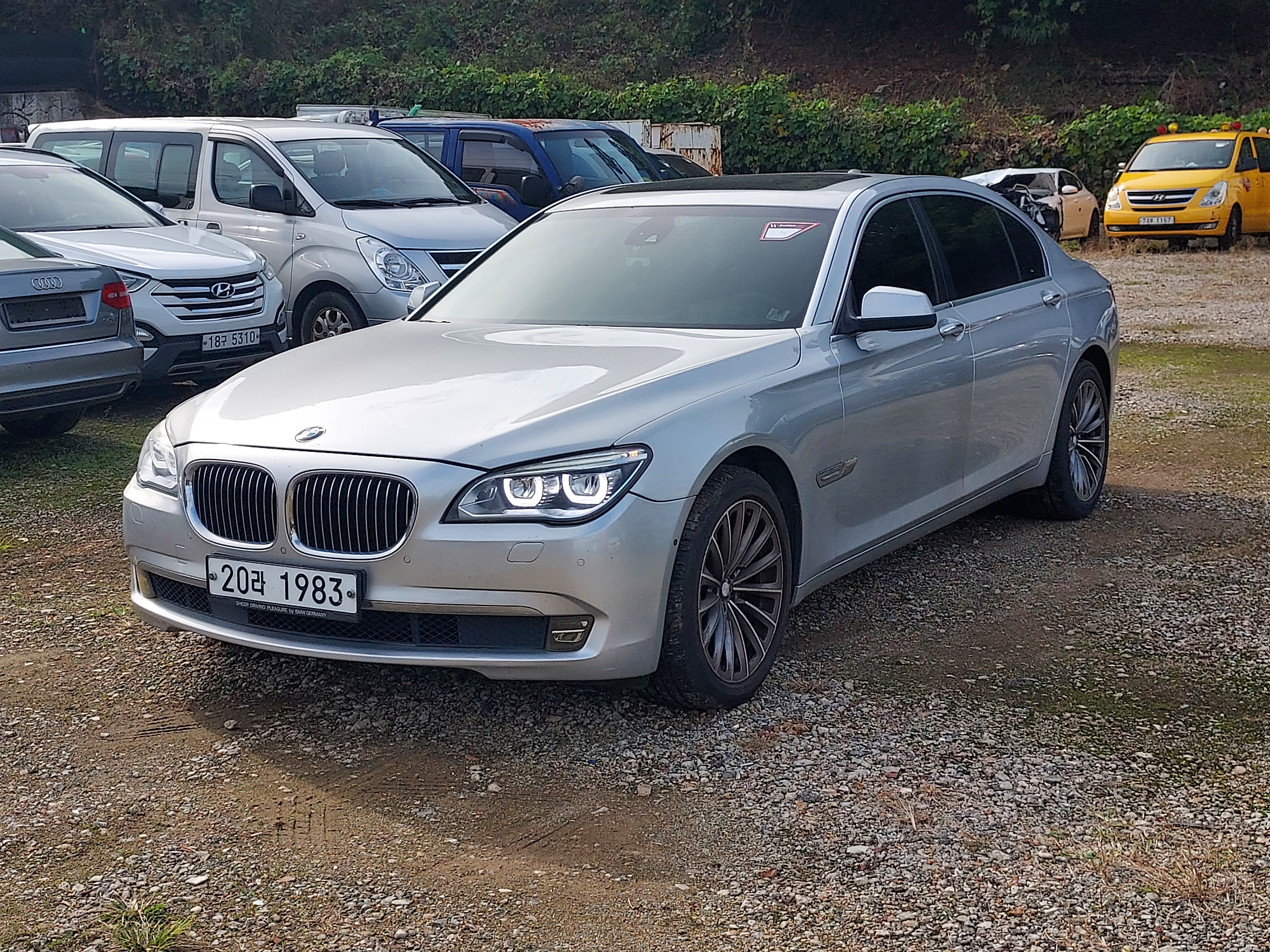 2011 BMW 7 Series (F01)