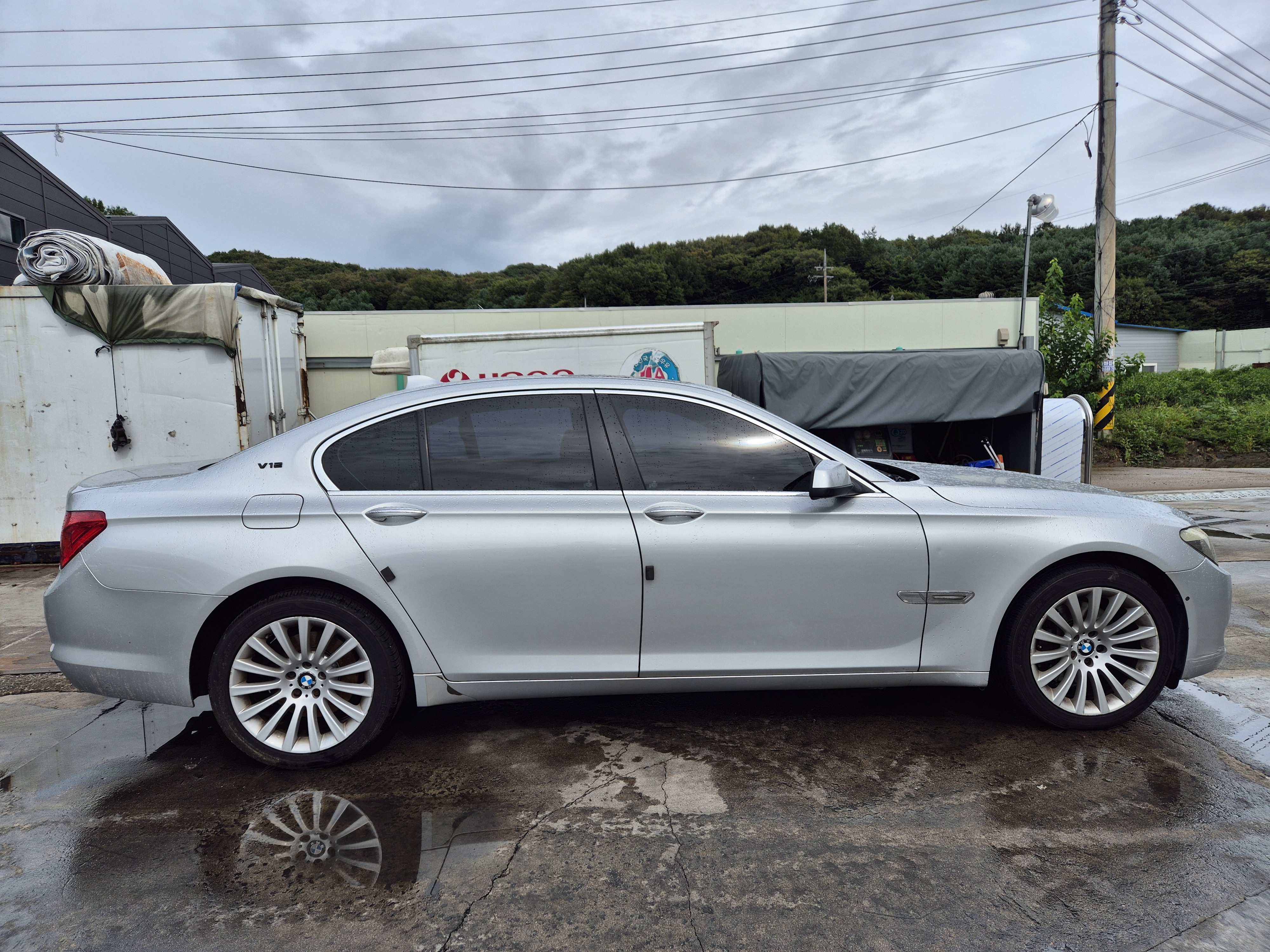 2012 BMW 7 Series (F01)