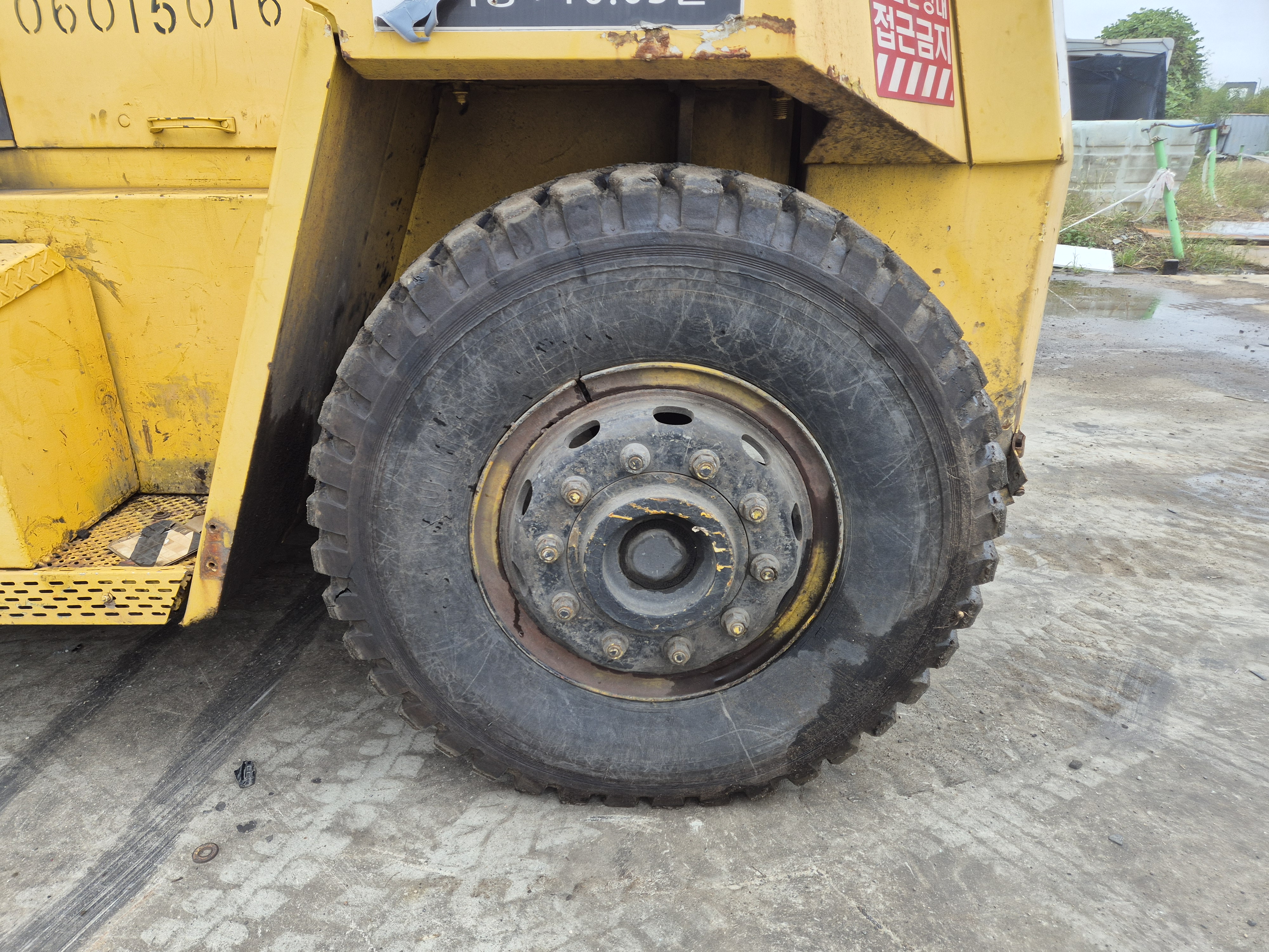 2000 Others FORKLIFT